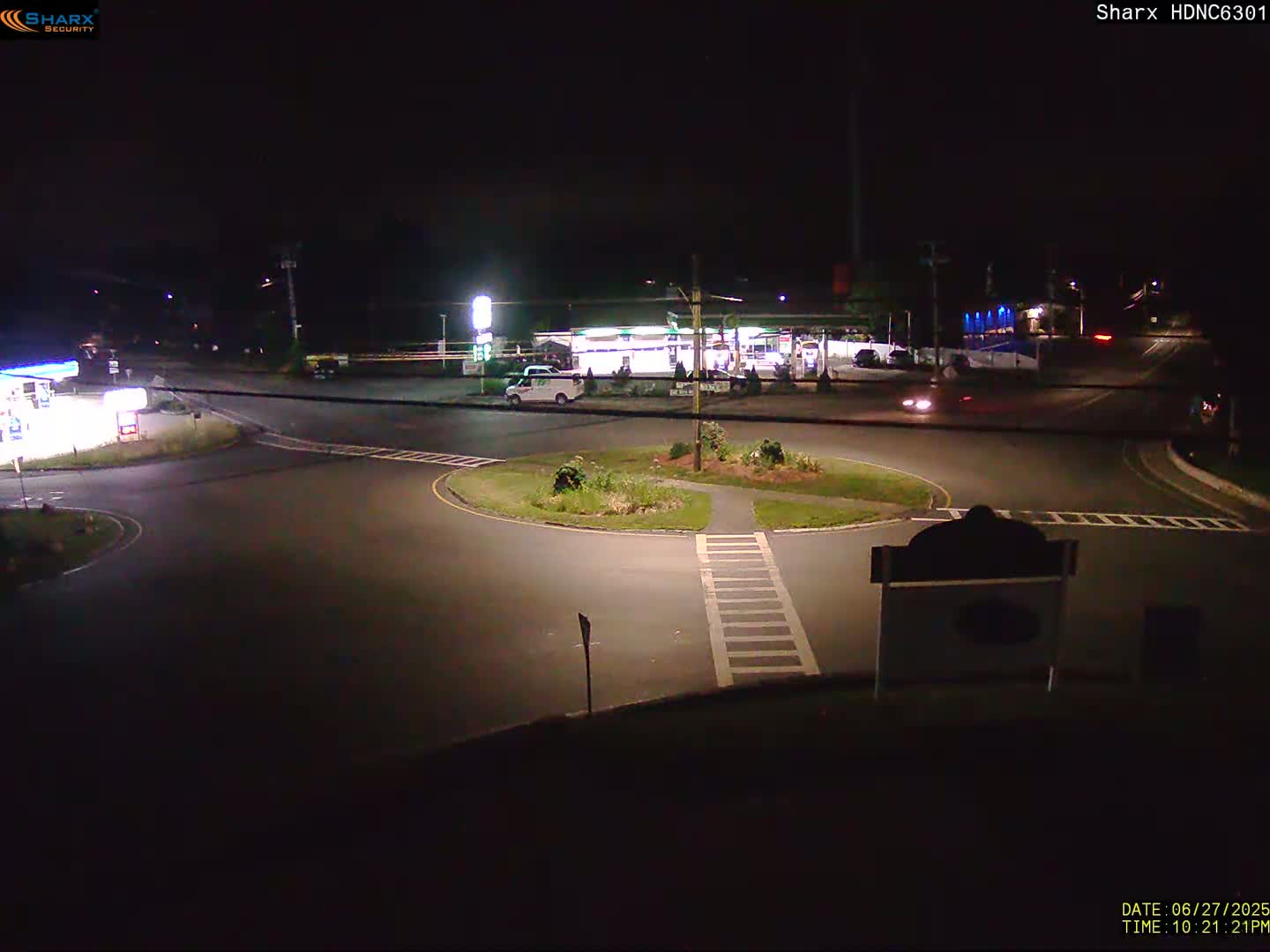 Derry City NH, E Derry Rd/ Chester Rd /E Broadway Derry Village Junction Live Cam - Derry, Rockingham, New Hampshire, USA