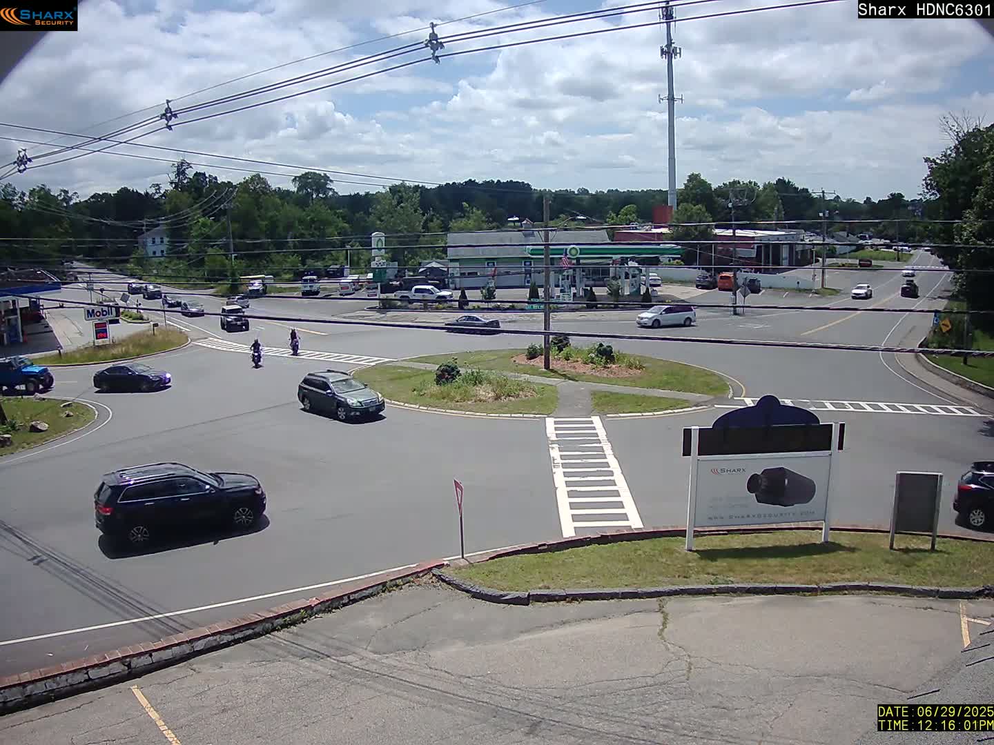 Derry City NH, E Derry Rd/ Chester Rd /E Broadway Derry Village Junction Live Cam - Derry, Rockingham, New Hampshire, USA