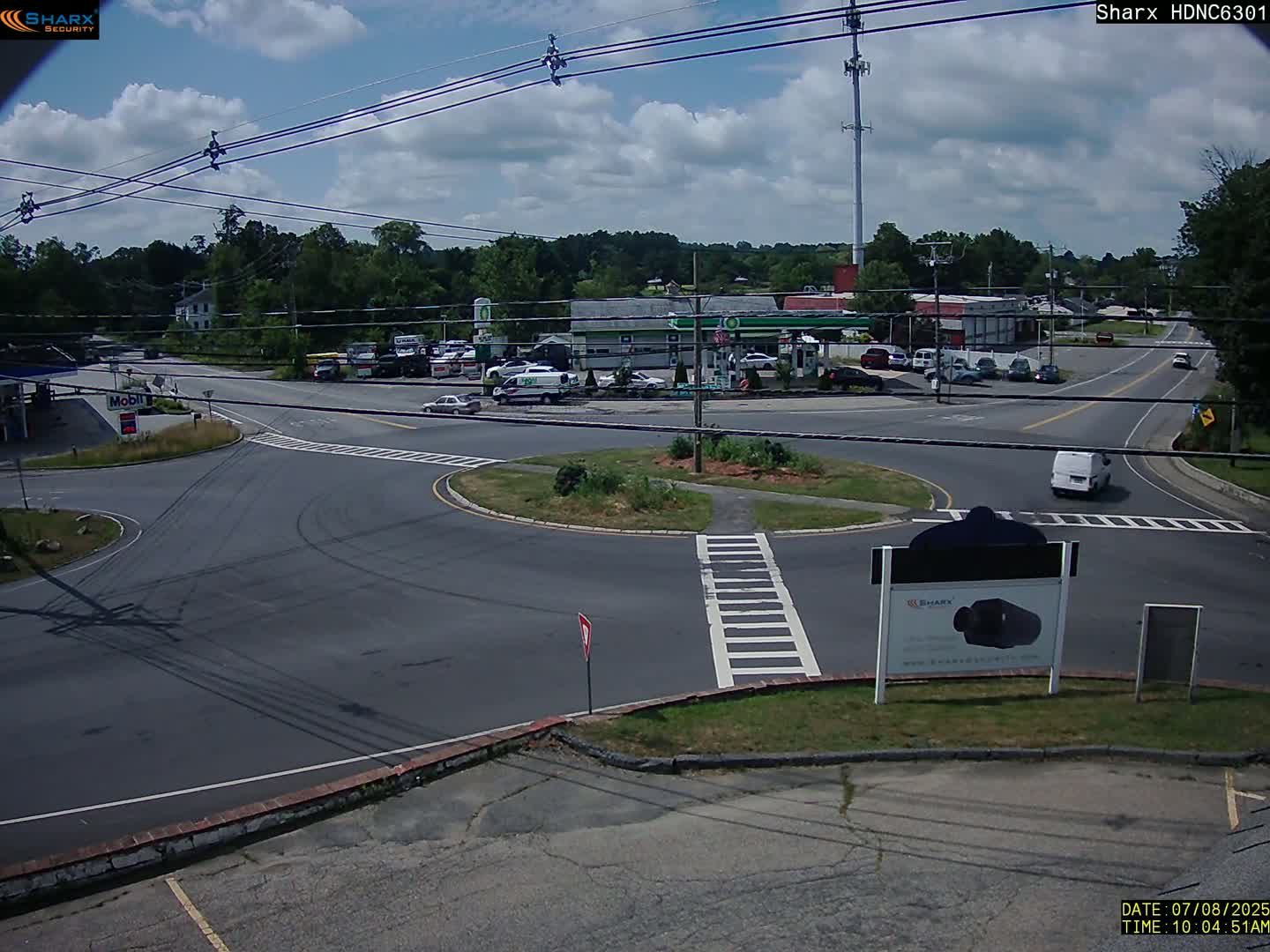 Derry City NH, E Derry Rd/ Chester Rd /E Broadway Derry Village Junction Live Cam - Derry, Rockingham, New Hampshire, USA