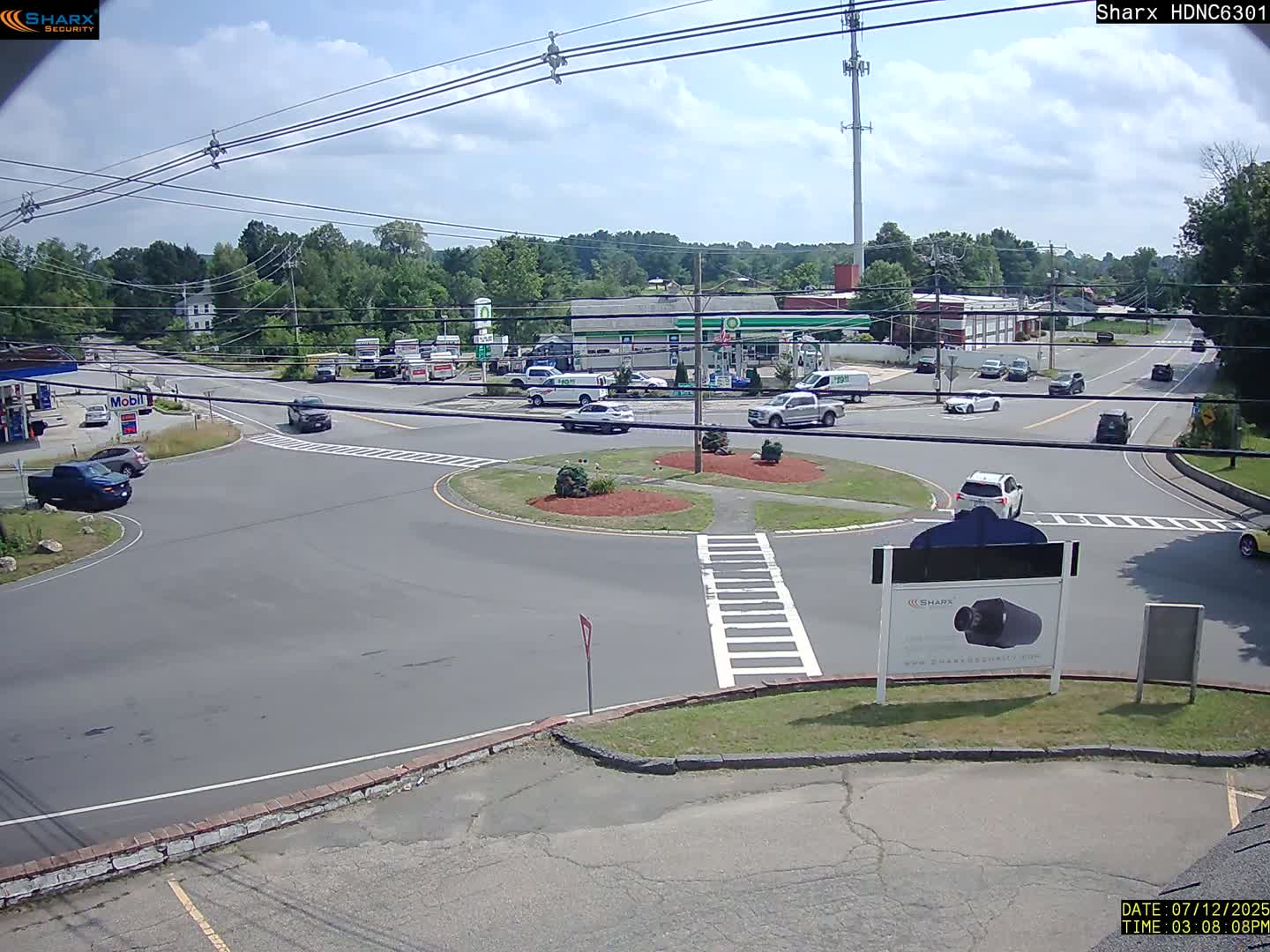 Derry City NH, E Derry Rd/ Chester Rd /E Broadway Derry Village Junction Live Cam - Derry, Rockingham, New Hampshire, USA
