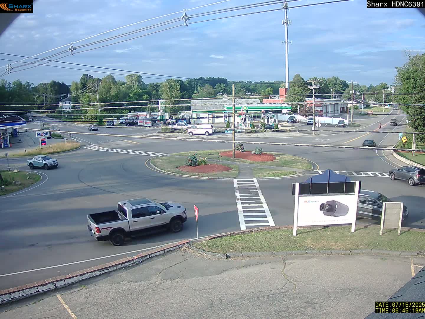 Derry City NH, E Derry Rd/ Chester Rd /E Broadway Derry Village Junction Live Cam - Derry, Rockingham, New Hampshire, USA