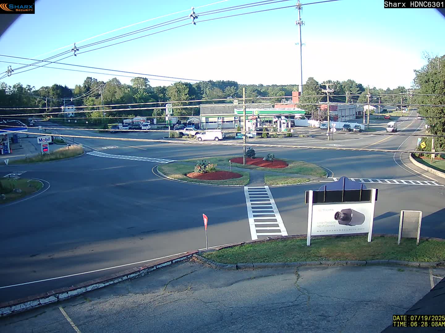 Derry City NH, E Derry Rd/ Chester Rd /E Broadway Derry Village Junction Live Cam - Derry, Rockingham, New Hampshire, USA
