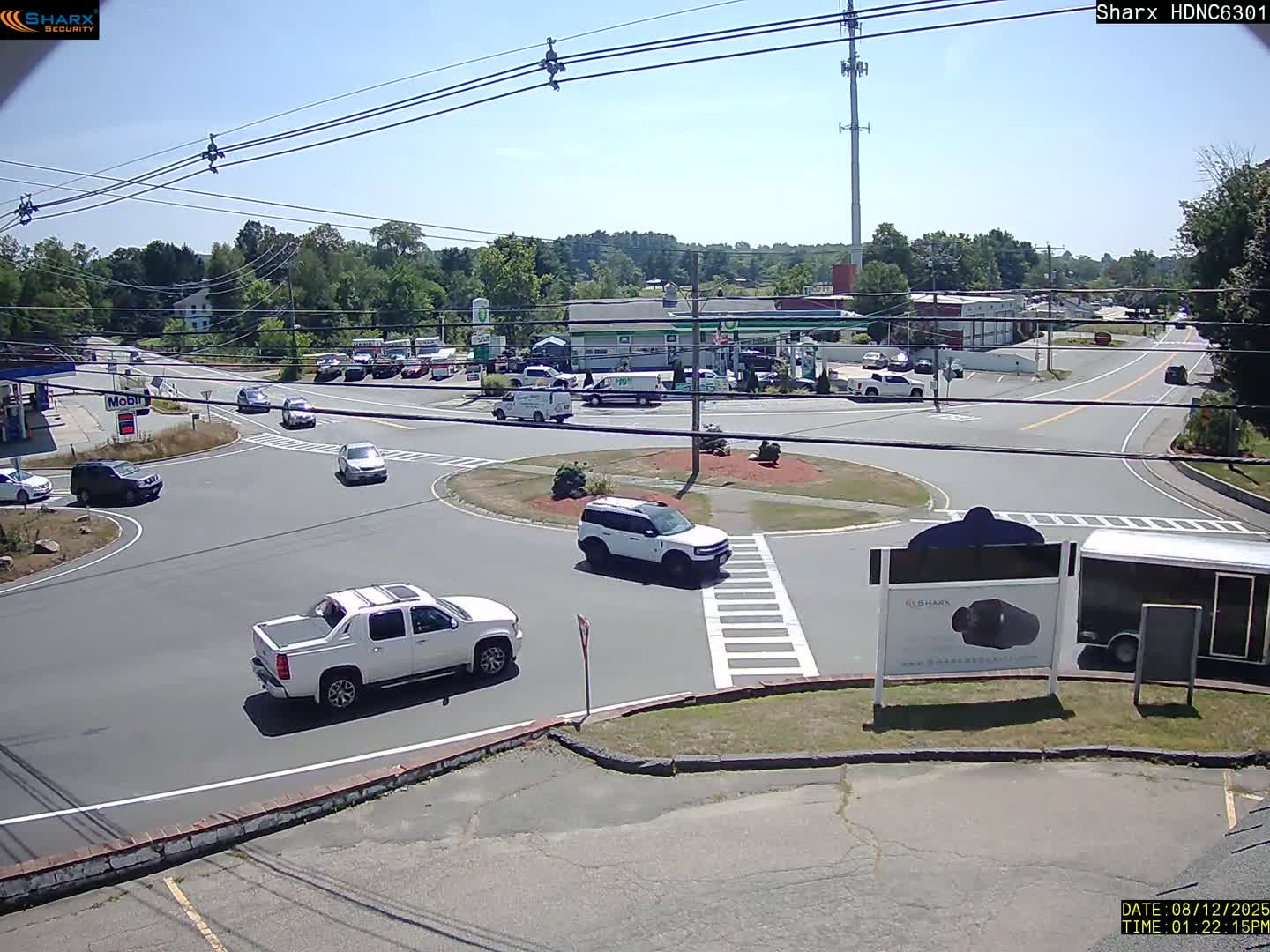 Derry City NH, E Derry Rd/ Chester Rd /E Broadway Derry Village Junction Live Cam - Derry, Rockingham, New Hampshire, USA