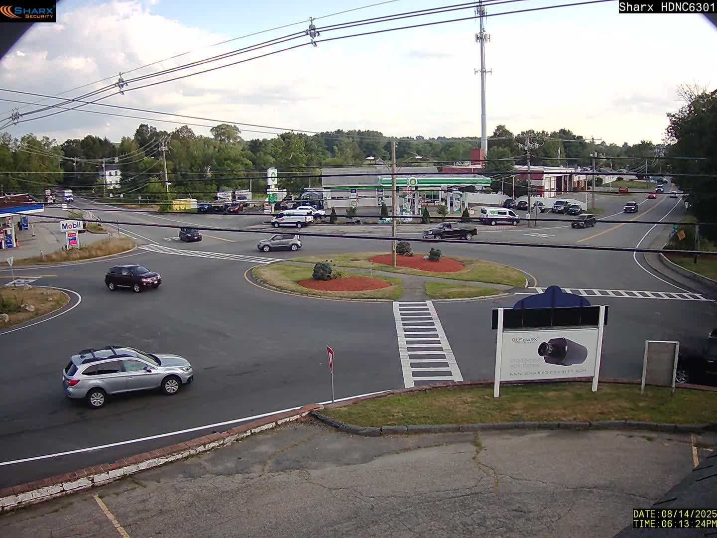 Derry City NH, E Derry Rd/ Chester Rd /E Broadway Derry Village Junction Live Cam - Derry, Rockingham, New Hampshire, USA