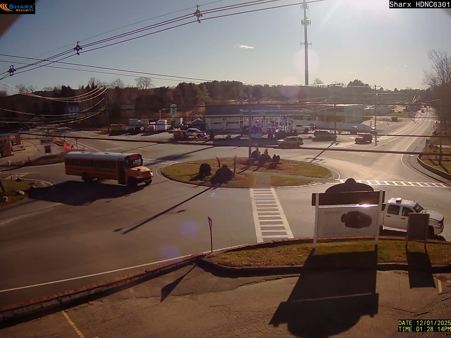 Derry City NH, E Derry Rd/ Chester Rd /E Broadway Derry Village Junction Live Cam - Derry, Rockingham, New Hampshire, USA