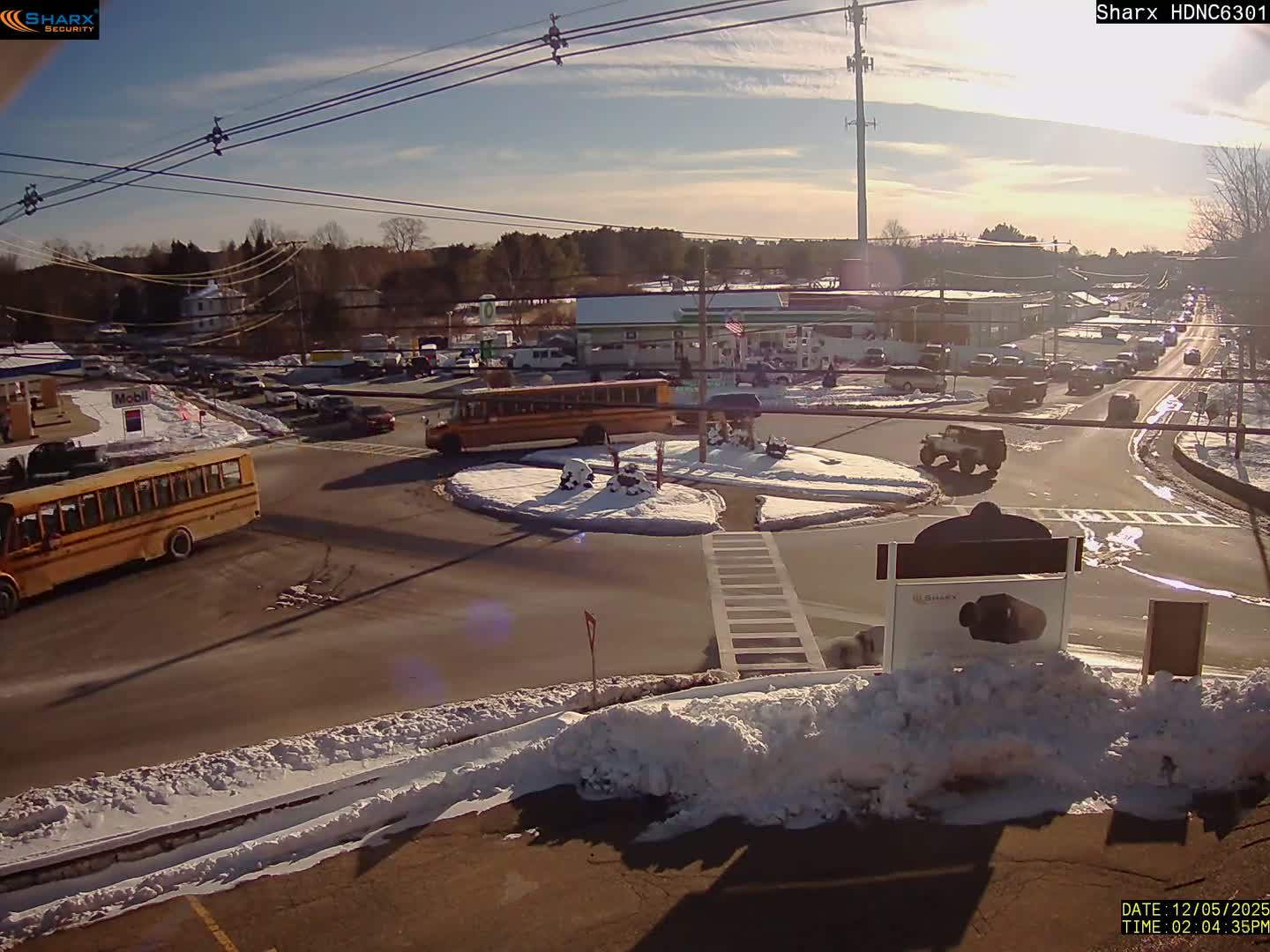 Derry City NH, E Derry Rd/ Chester Rd /E Broadway Derry Village Junction Live Cam - Derry, Rockingham, New Hampshire, USA