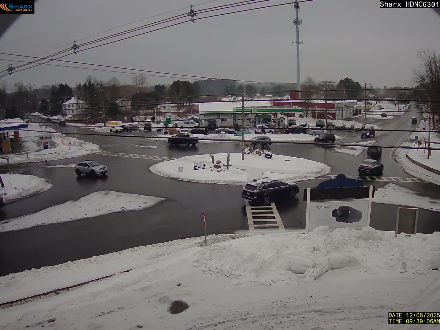 Derry City NH, E Derry Rd/ Chester Rd /E Broadway Derry Village Junction Live Cam - Derry, Rockingham, New Hampshire, USA