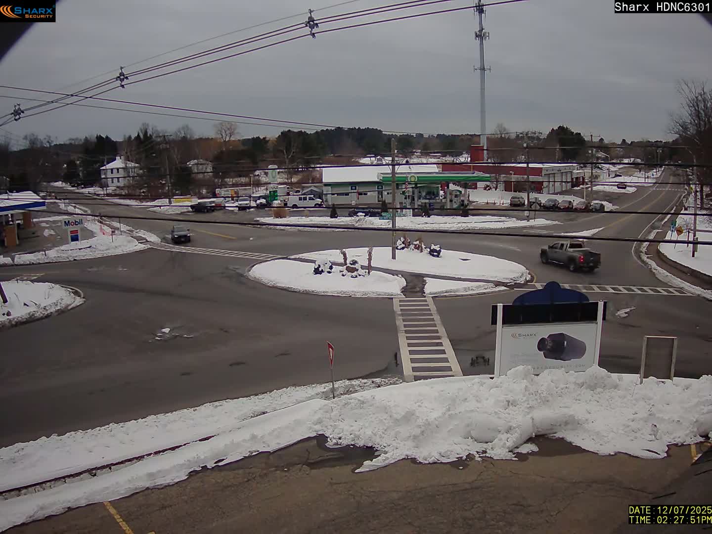 Derry City NH, E Derry Rd/ Chester Rd /E Broadway Derry Village Junction Live Cam - Derry, Rockingham, New Hampshire, USA