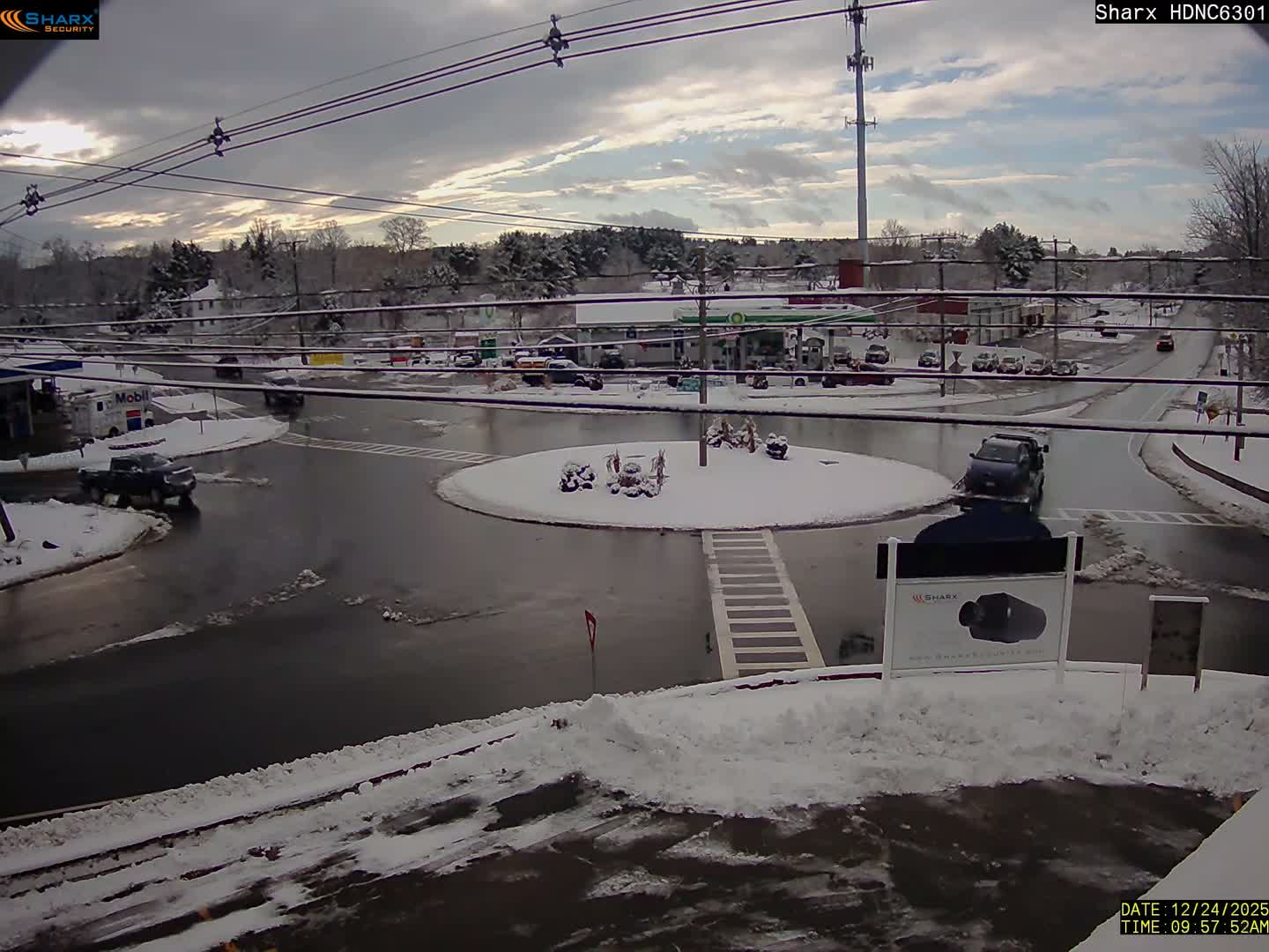 Derry City NH, E Derry Rd/ Chester Rd /E Broadway Derry Village Junction Live Cam - Derry, Rockingham, New Hampshire, USA