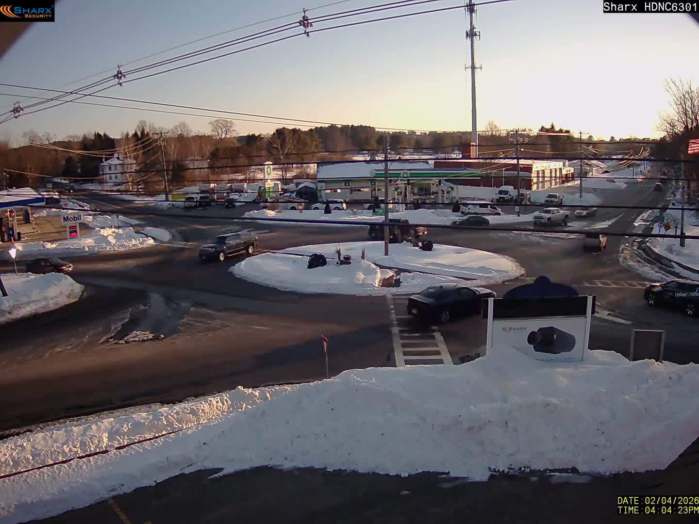 Derry City NH, E Derry Rd/ Chester Rd /E Broadway Derry Village Junction Live Cam - Derry, Rockingham, New Hampshire, USA