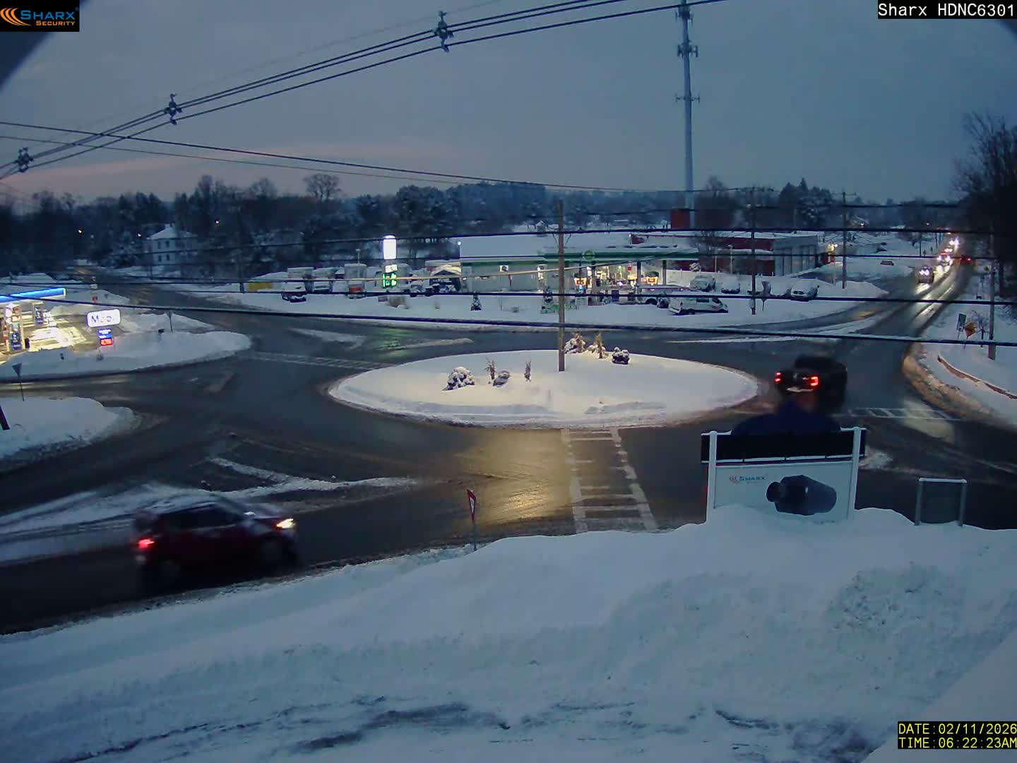 Derry City NH, E Derry Rd/ Chester Rd /E Broadway Derry Village Junction Live Cam - Derry, Rockingham, New Hampshire, USA