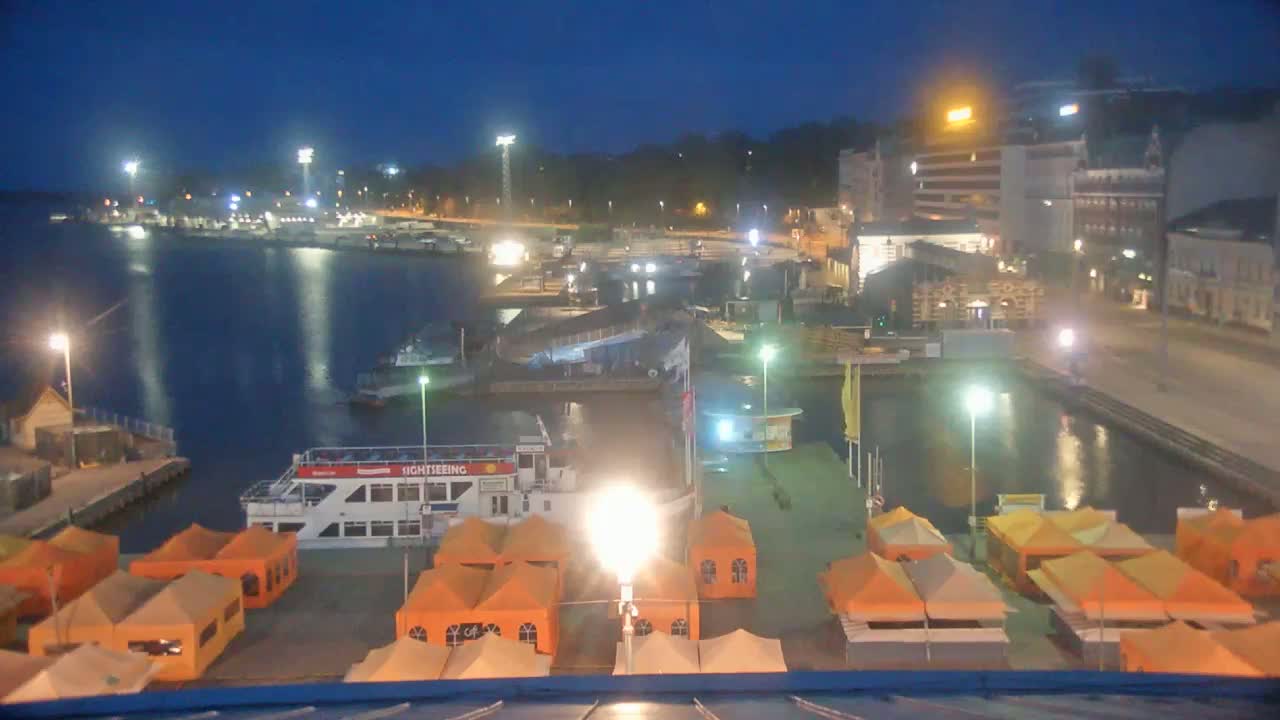 Helsinki Port & City from South Harbour Live Cam - Katajanokka, Helsinki, Uusimaa, Finland
