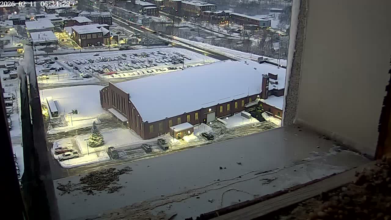 New Hampshire , Manchester City Skyline & Falcons Life Live Cam 2 - Manchester, Hillsborough, New Hampshire, USA