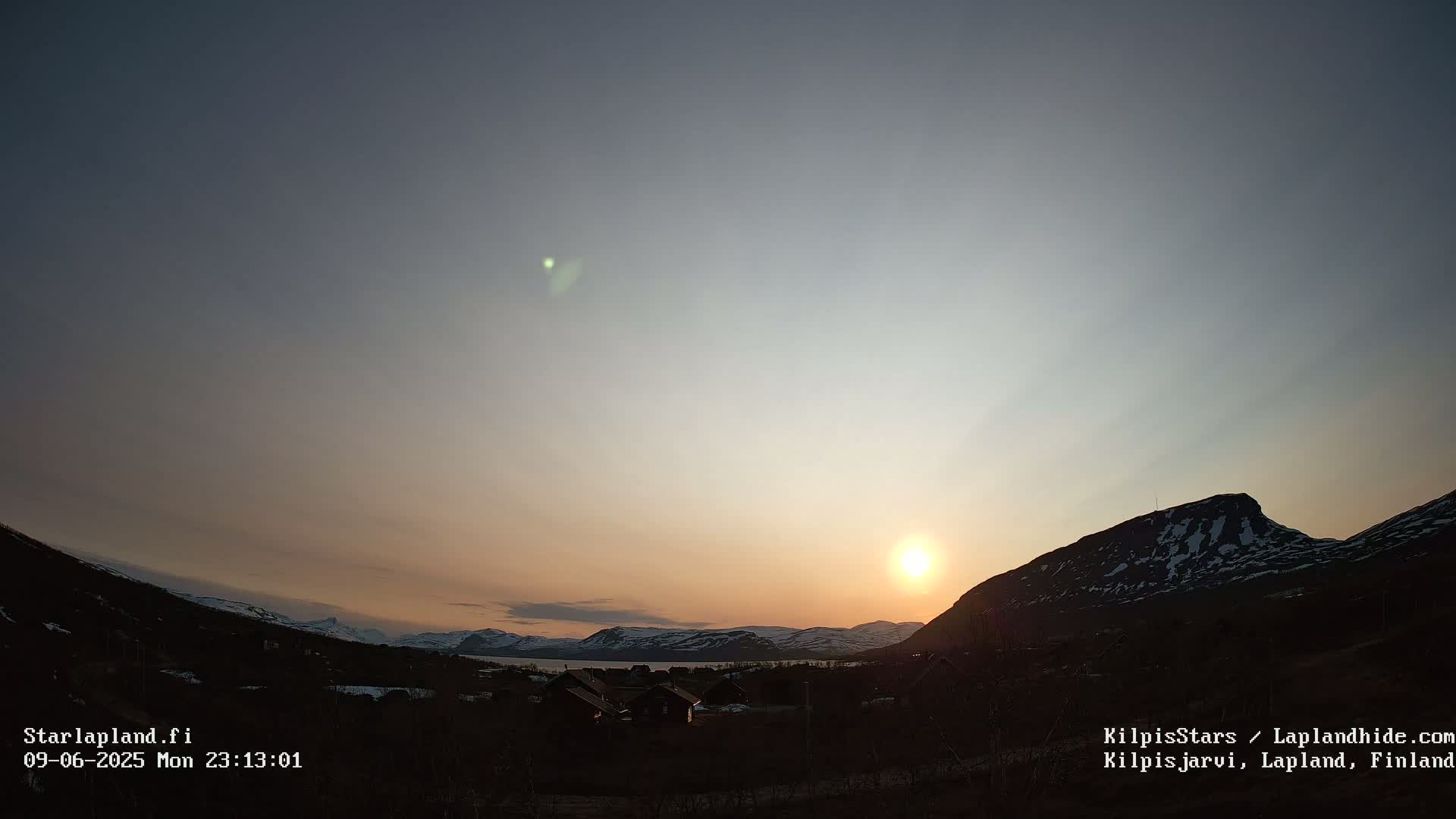 Kilpisjarvi Village , Northern Lights/Aurora Borealis Live Cam - Kilpisjärvi, Enontekiö, Lapland, Finland