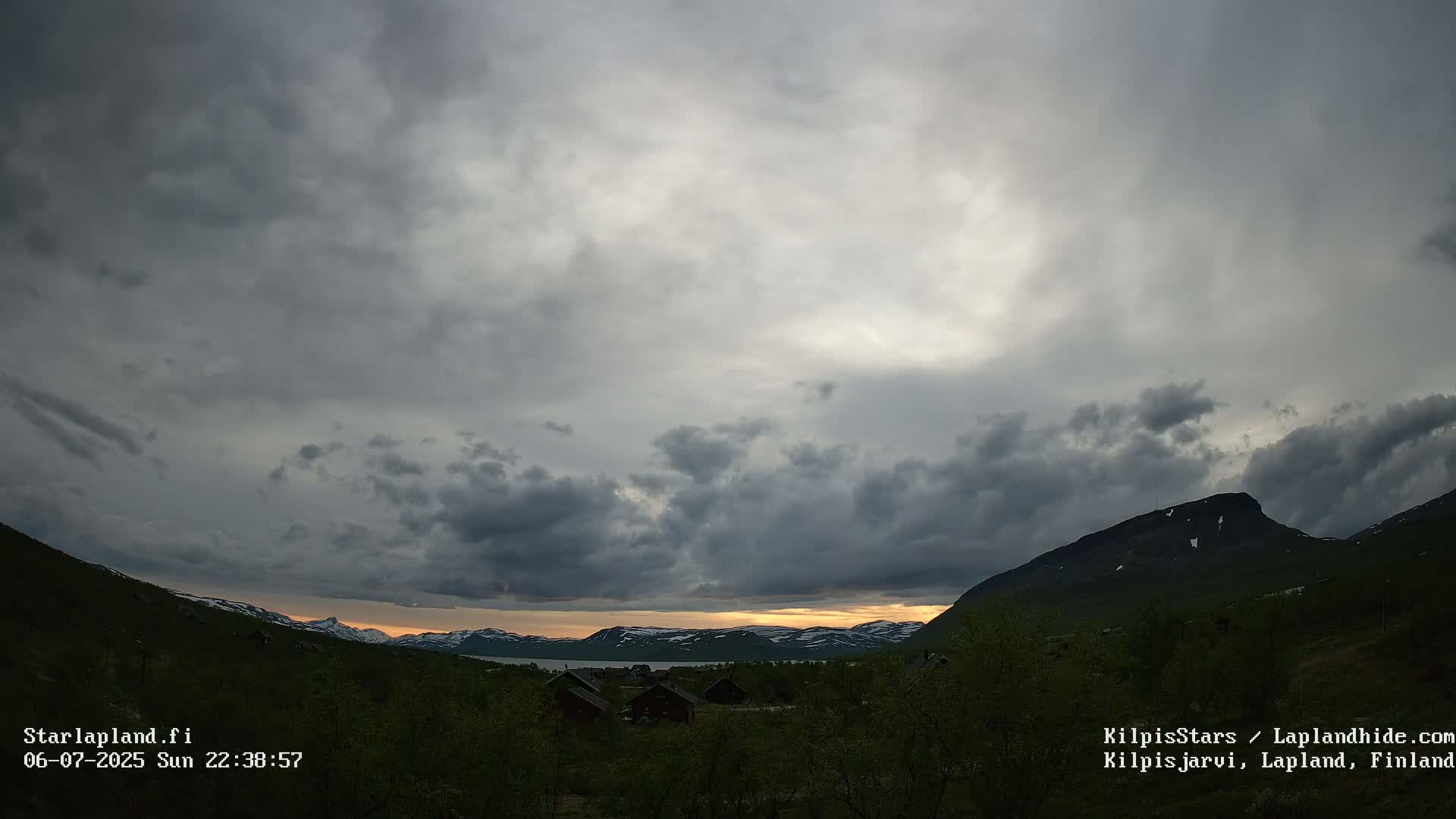 Kilpisjarvi Village , Northern Lights/Aurora Borealis Live Cam - Kilpisjärvi, Enontekiö, Lapland, Finland