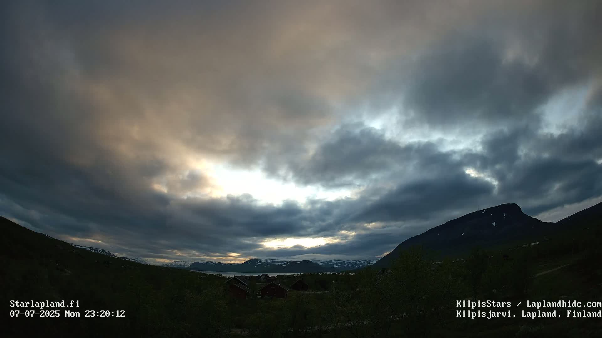 Kilpisjarvi Village , Northern Lights/Aurora Borealis Live Cam - Kilpisjärvi, Enontekiö, Lapland, Finland