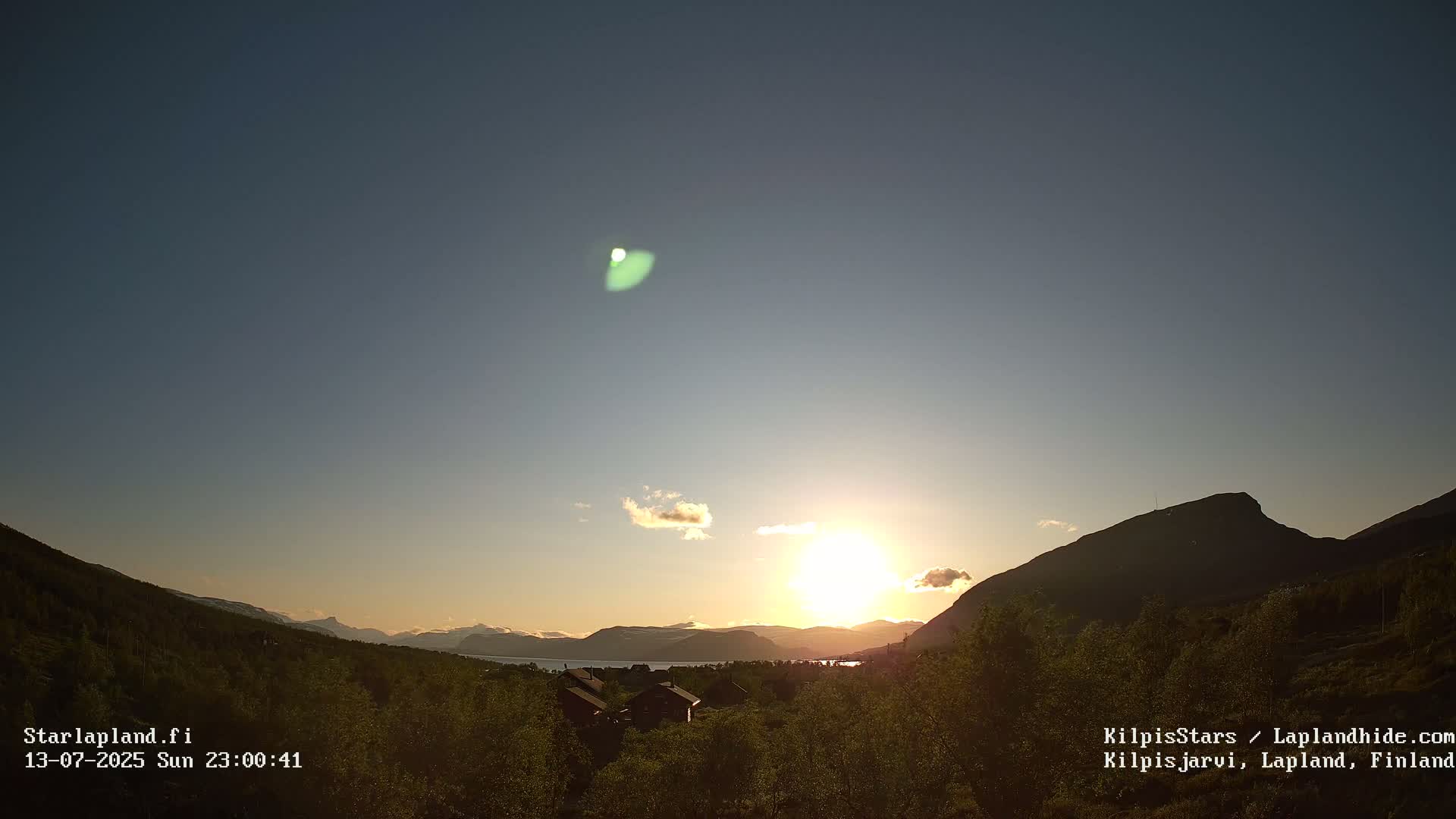 Kilpisjarvi Village , Northern Lights/Aurora Borealis Live Cam - Kilpisjärvi, Enontekiö, Lapland, Finland
