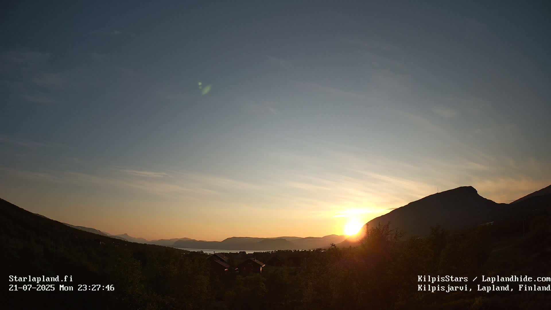 Kilpisjarvi Village , Northern Lights/Aurora Borealis Live Cam - Kilpisjärvi, Enontekiö, Lapland, Finland