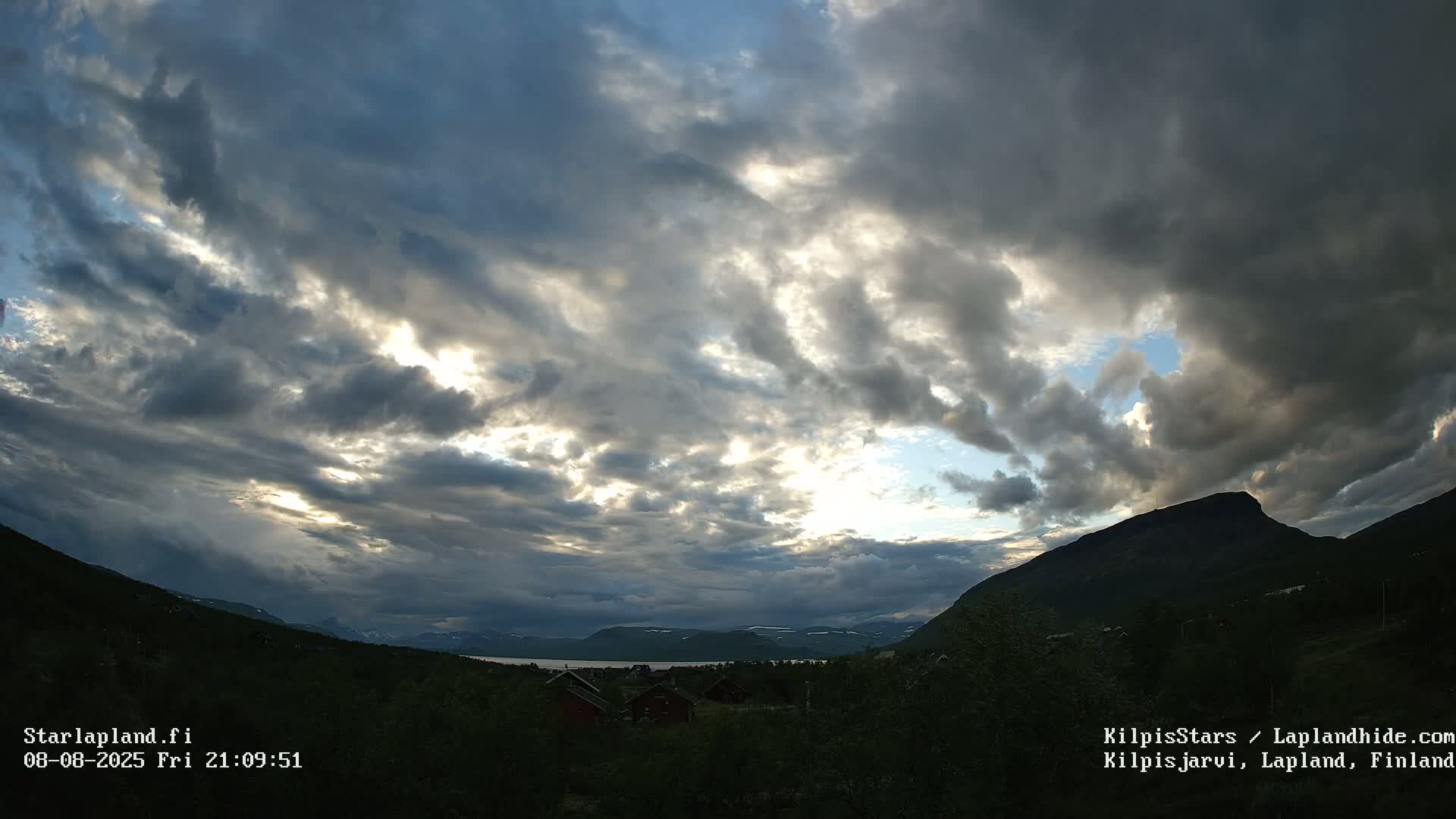 Kilpisjarvi Village , Northern Lights/Aurora Borealis Live Cam - Kilpisjärvi, Enontekiö, Lapland, Finland
