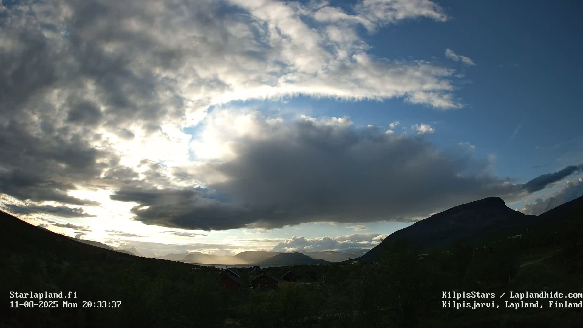 Kilpisjarvi Village , Northern Lights/Aurora Borealis Live Cam - Kilpisjärvi, Enontekiö, Lapland, Finland