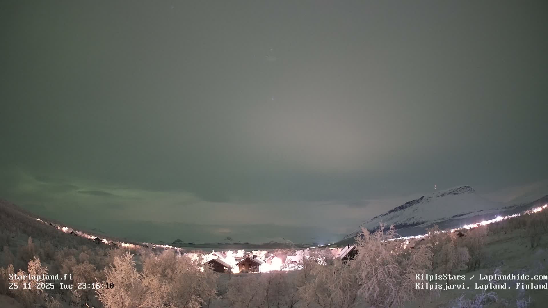 Kilpisjarvi Village , Northern Lights/Aurora Borealis Live Cam - Kilpisjärvi, Enontekiö, Lapland, Finland