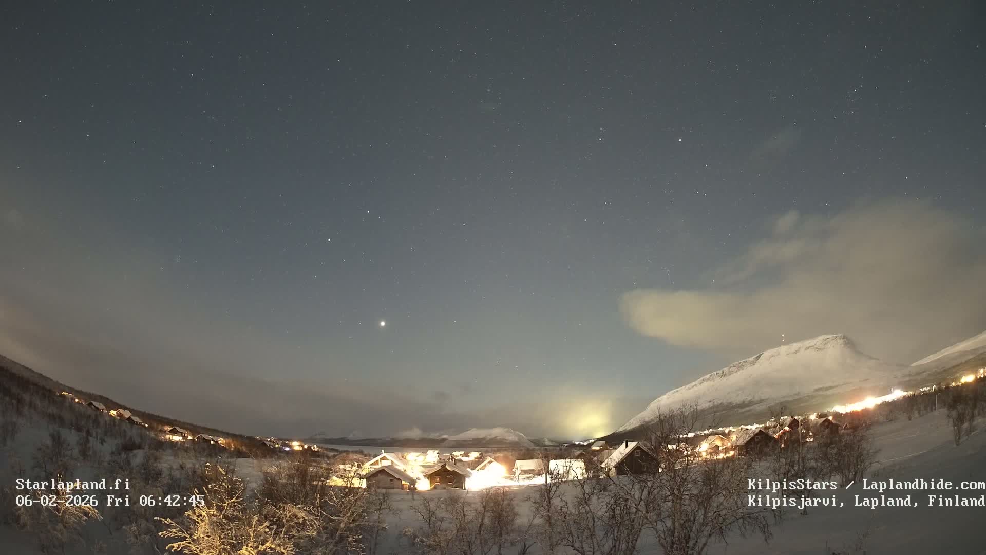 Kilpisjarvi Village , Northern Lights/Aurora Borealis Live Cam - Kilpisjärvi, Enontekiö, Lapland, Finland