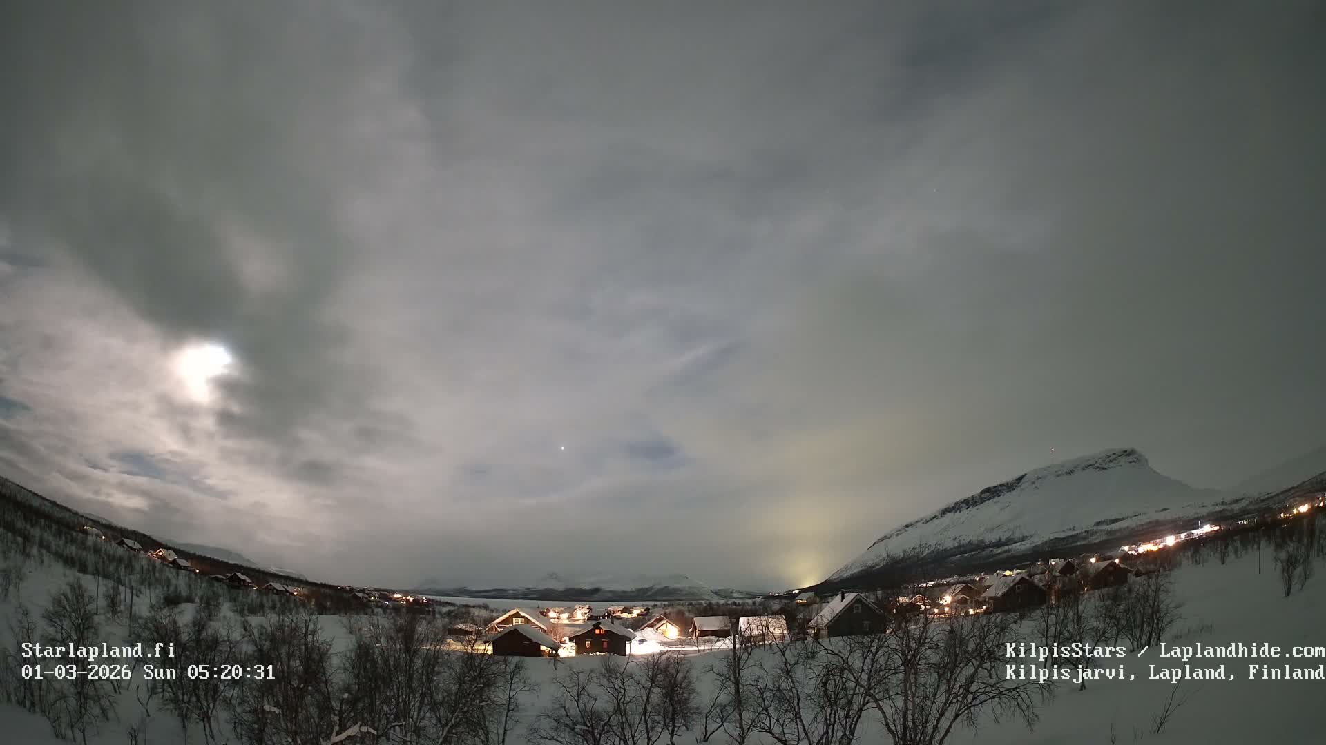 Kilpisjarvi Village , Northern Lights/Aurora Borealis Live Cam - Kilpisjärvi, Enontekiö, Lapland, Finland