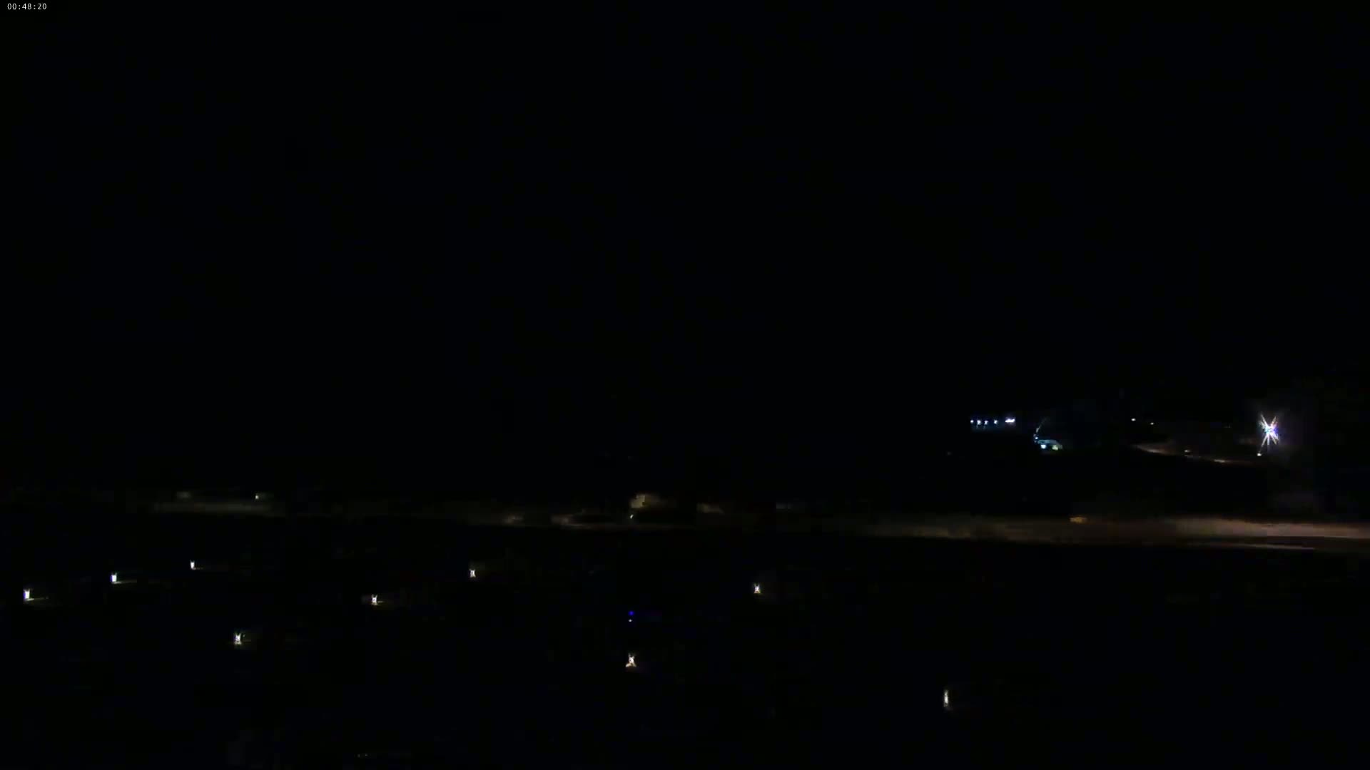 Binic Village & Marine / Plage de la Banche Beach Live Cam - Binic,  Saint-Brieuc, Cotes-d'Armor, Bretagne, France