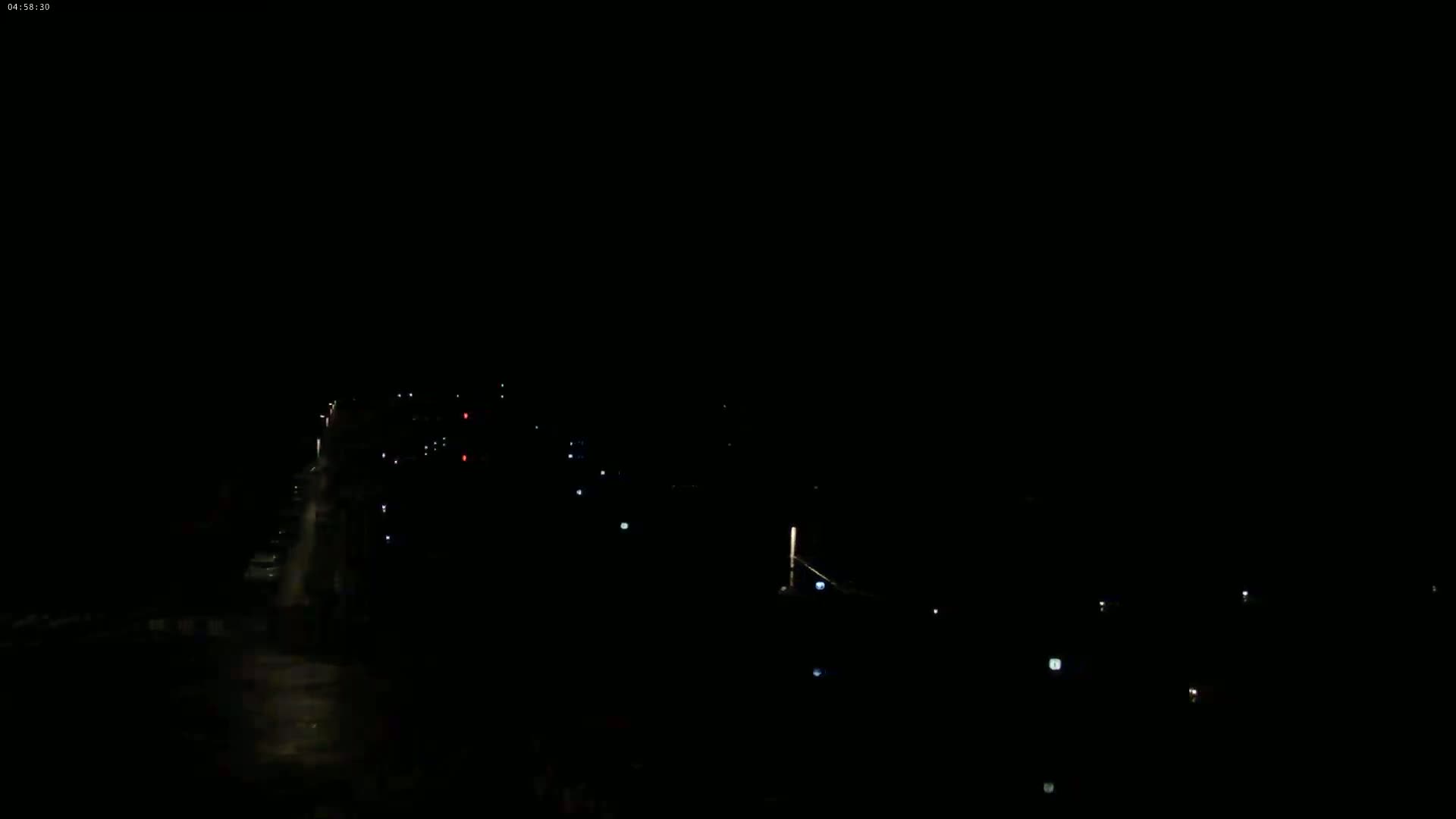 Binic Village & Marine / Plage de la Banche Beach Live Cam - Binic,  Saint-Brieuc, Cotes-d'Armor, Bretagne, France