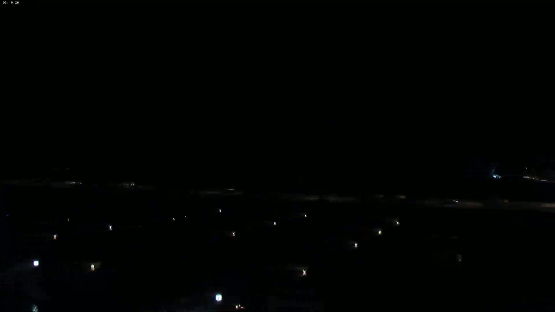 Binic Village & Marine / Plage de la Banche Beach Live Cam - Binic,  Saint-Brieuc, Cotes-d'Armor, Bretagne, France