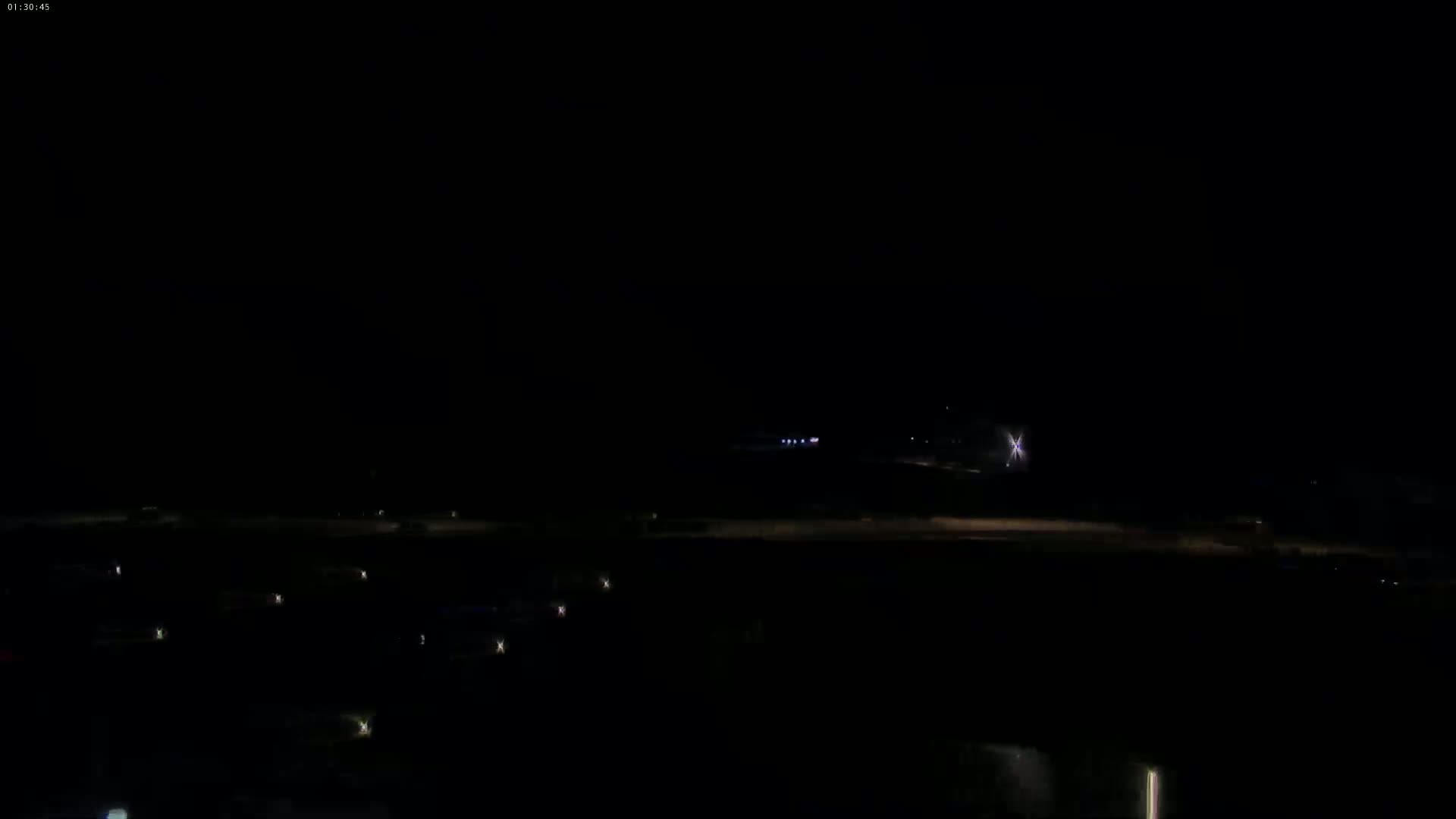 Binic Village & Marine / Plage de la Banche Beach Live Cam - Binic,  Saint-Brieuc, Cotes-d'Armor, Bretagne, France