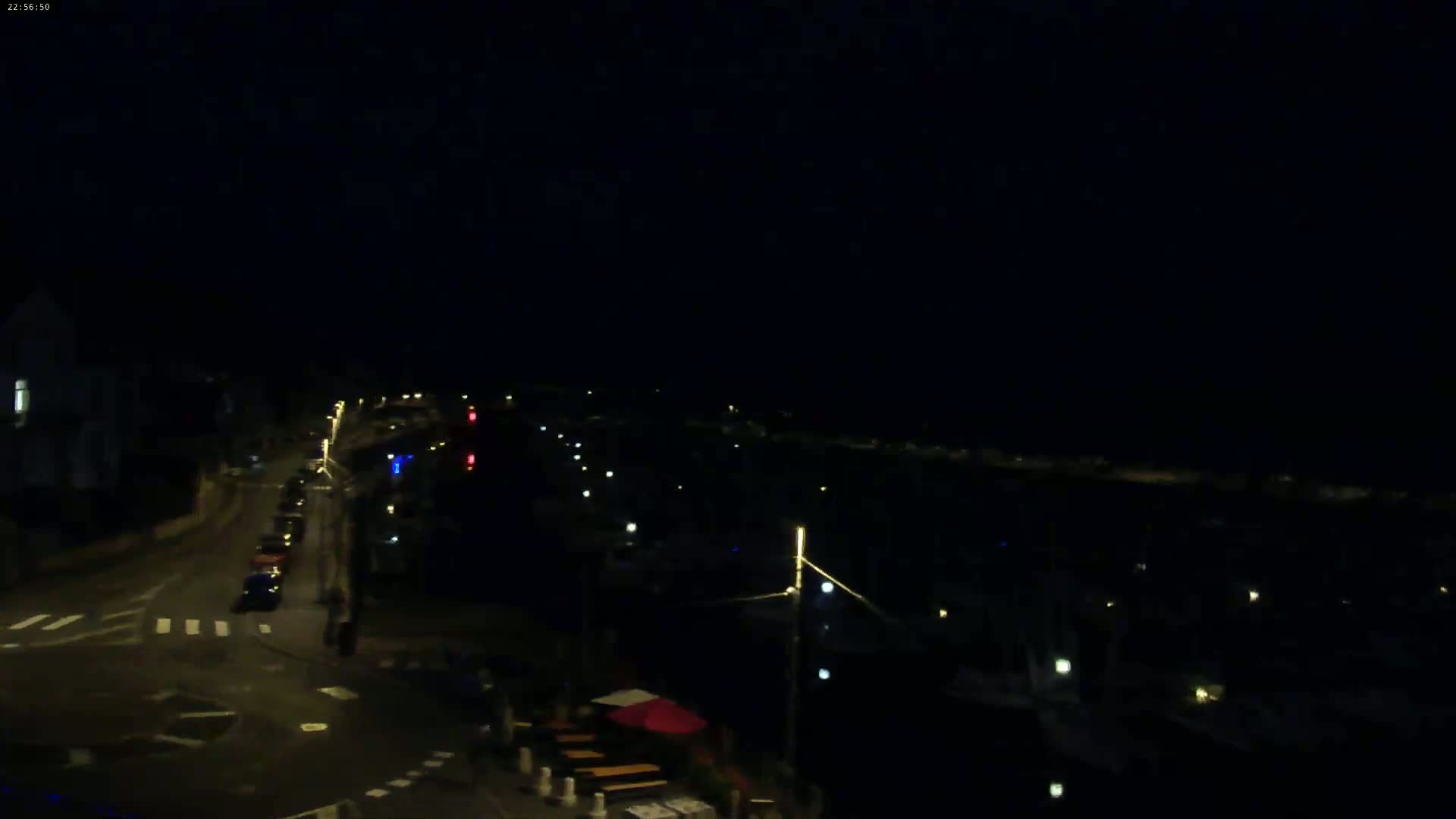 Binic Village & Marine / Plage de la Banche Beach Live Cam - Binic,  Saint-Brieuc, Cotes-d'Armor, Bretagne, France