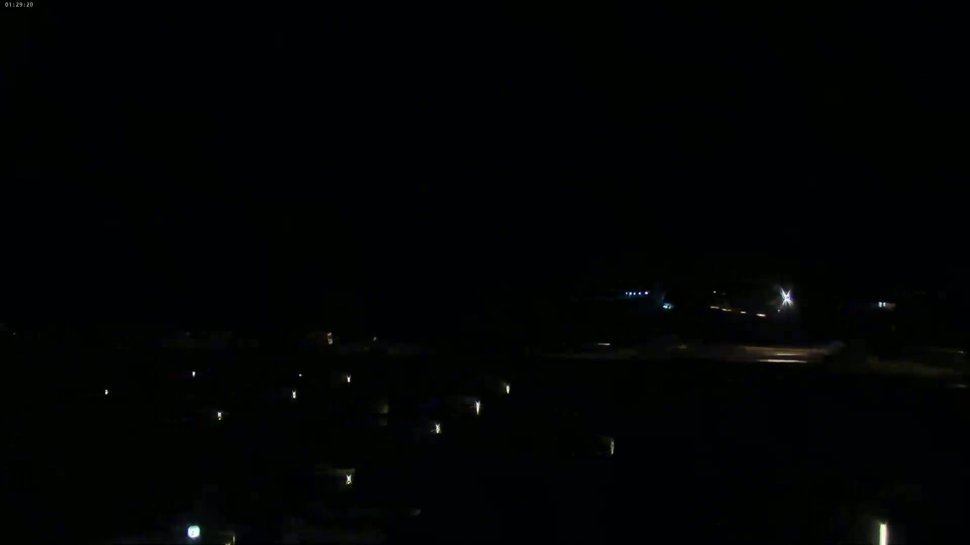 Binic Village & Marine / Plage de la Banche Beach Live Cam - Binic,  Saint-Brieuc, Cotes-d'Armor, Bretagne, France