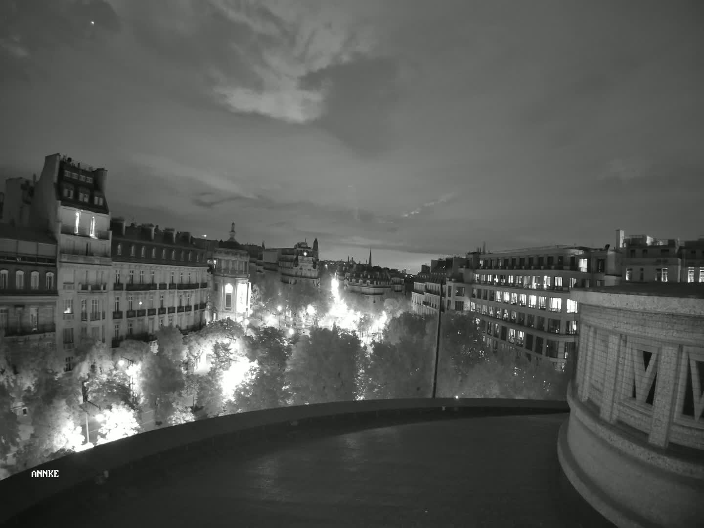 Paris Skyline Live Cam - Paris, Métropole du Grand Paris,  Île-de-France, France