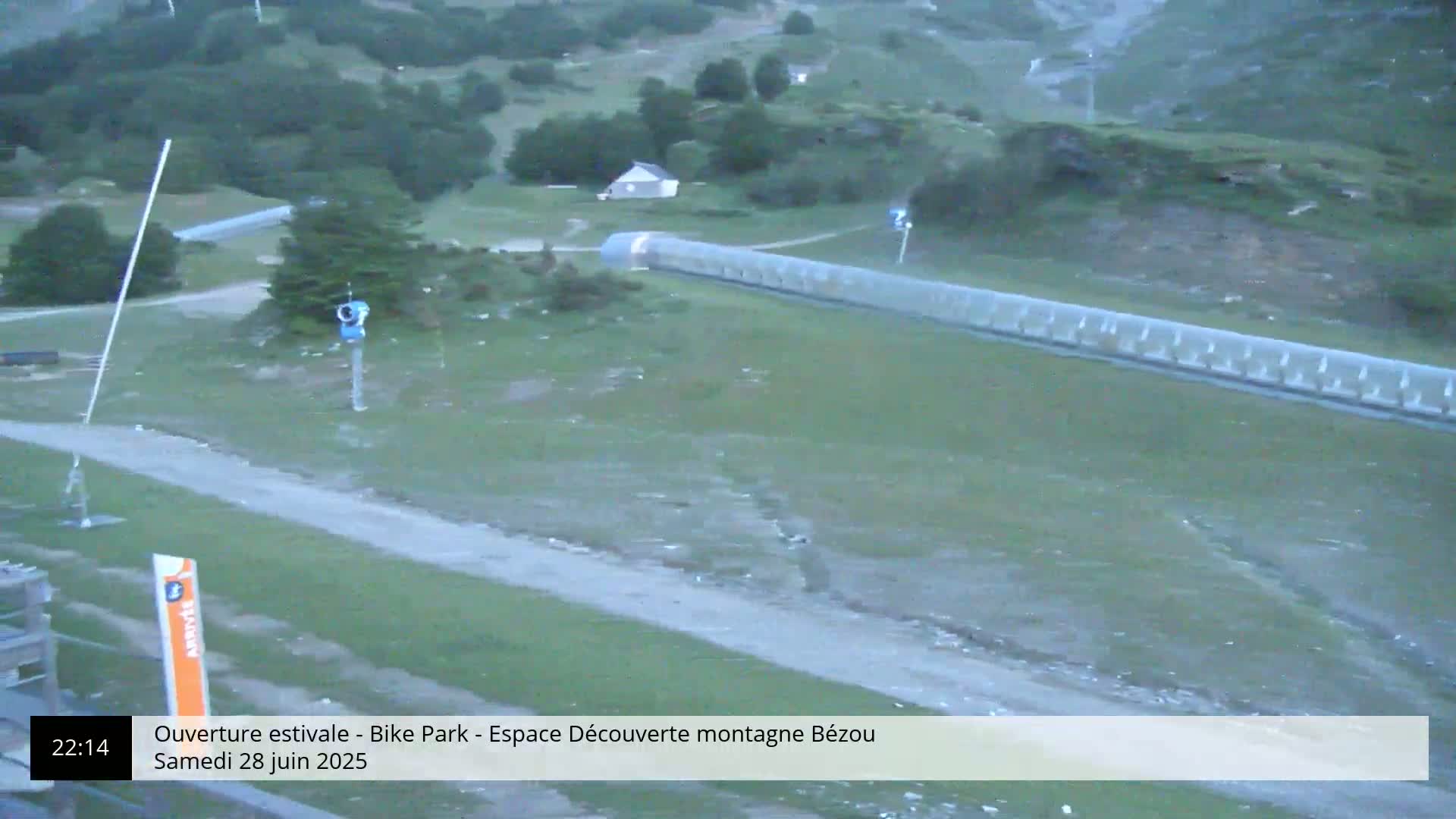 Gourette, 1100 m Espace Bezou Ski Slopes Live Cam - Eaux-Bonnes,  Pyrenees-Atlantiques, Nouvelle-Aquitaine, France 