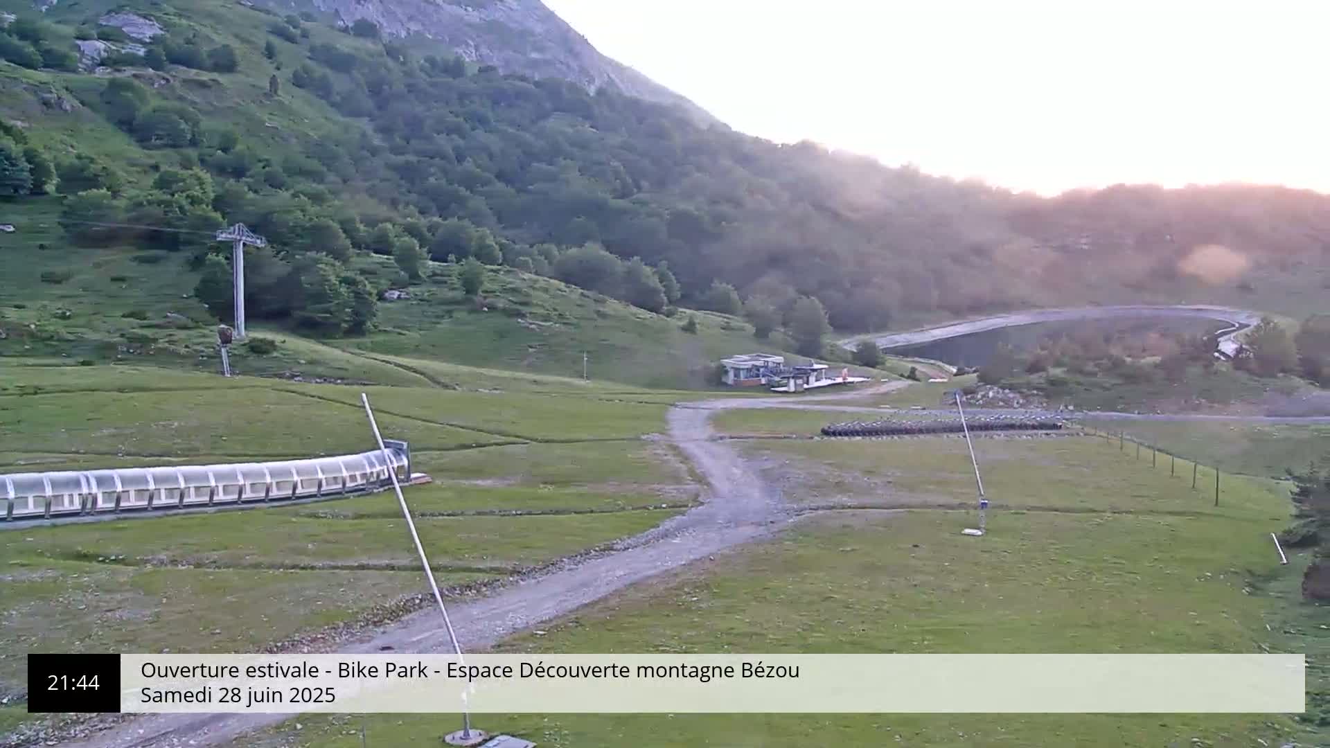 Gourette, 1100 m Espace Bezou Ski Slopes Live Cam - Eaux-Bonnes,  Pyrenees-Atlantiques, Nouvelle-Aquitaine, France 