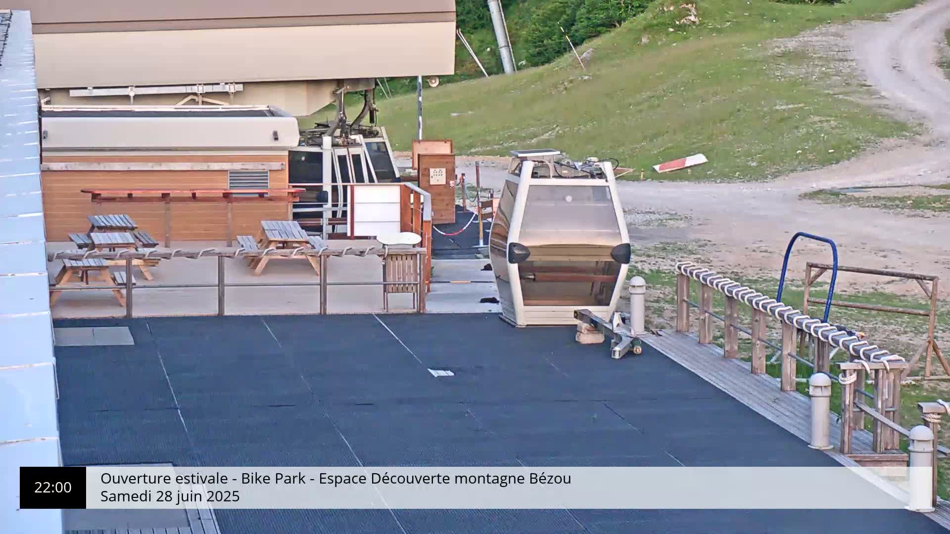 Gourette, 1100 m Espace Bezou Ski Slopes Live Cam - Eaux-Bonnes,  Pyrenees-Atlantiques, Nouvelle-Aquitaine, France 
