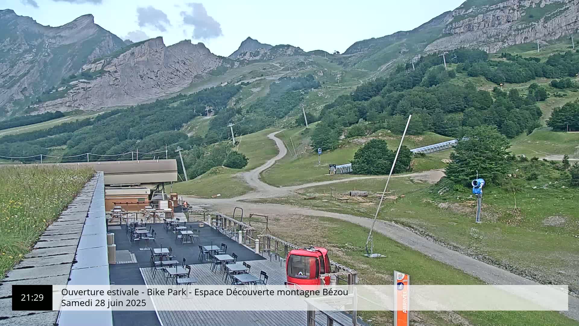 Gourette, 1100 m Espace Bezou Ski Slopes Live Cam - Eaux-Bonnes,  Pyrenees-Atlantiques, Nouvelle-Aquitaine, France 
