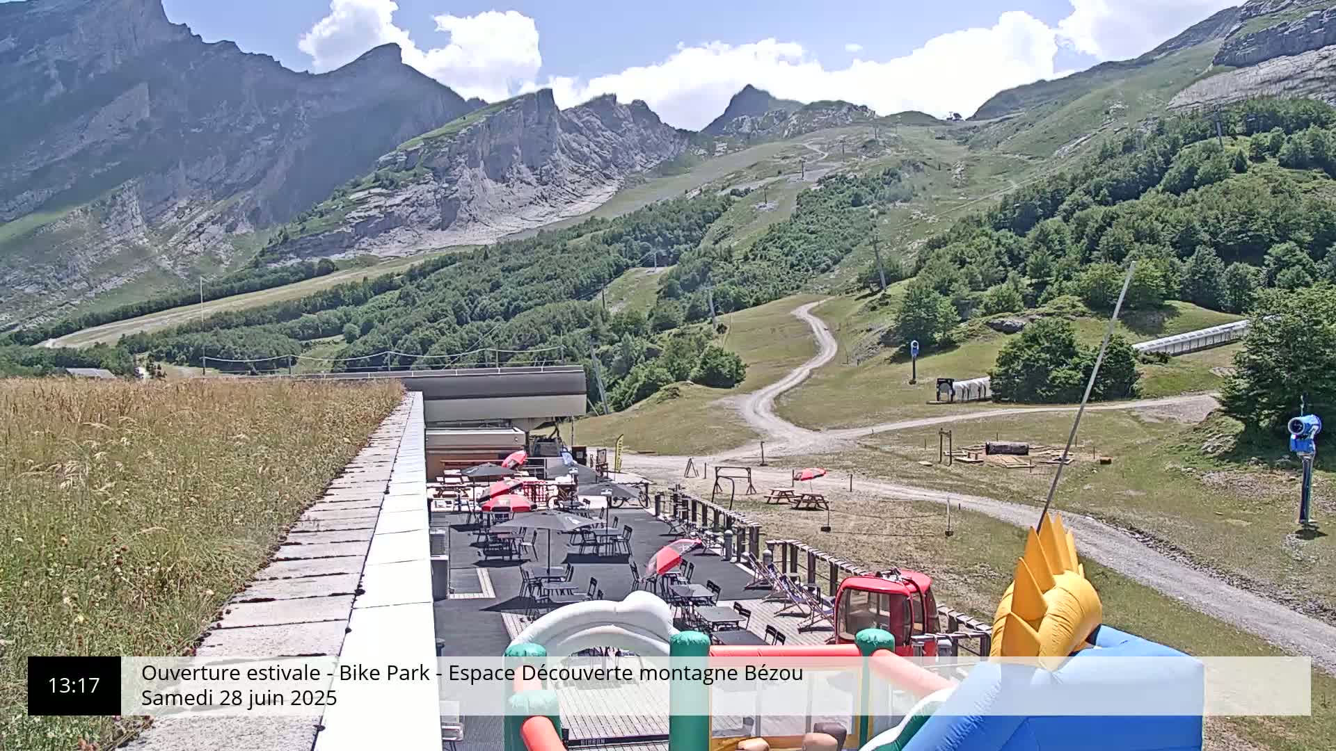 Gourette, 1100 m Espace Bezou Ski Slopes Live Cam - Eaux-Bonnes,  Pyrenees-Atlantiques, Nouvelle-Aquitaine, France 