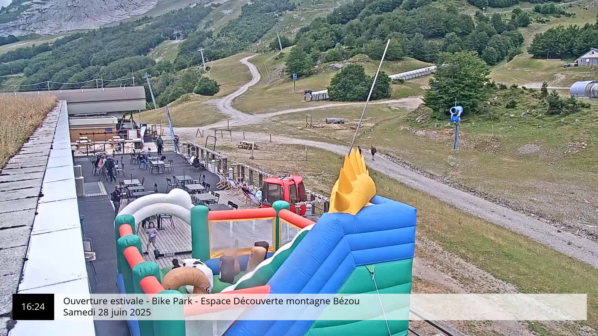 Gourette, 1100 m Espace Bezou Ski Slopes Live Cam - Eaux-Bonnes,  Pyrenees-Atlantiques, Nouvelle-Aquitaine, France 