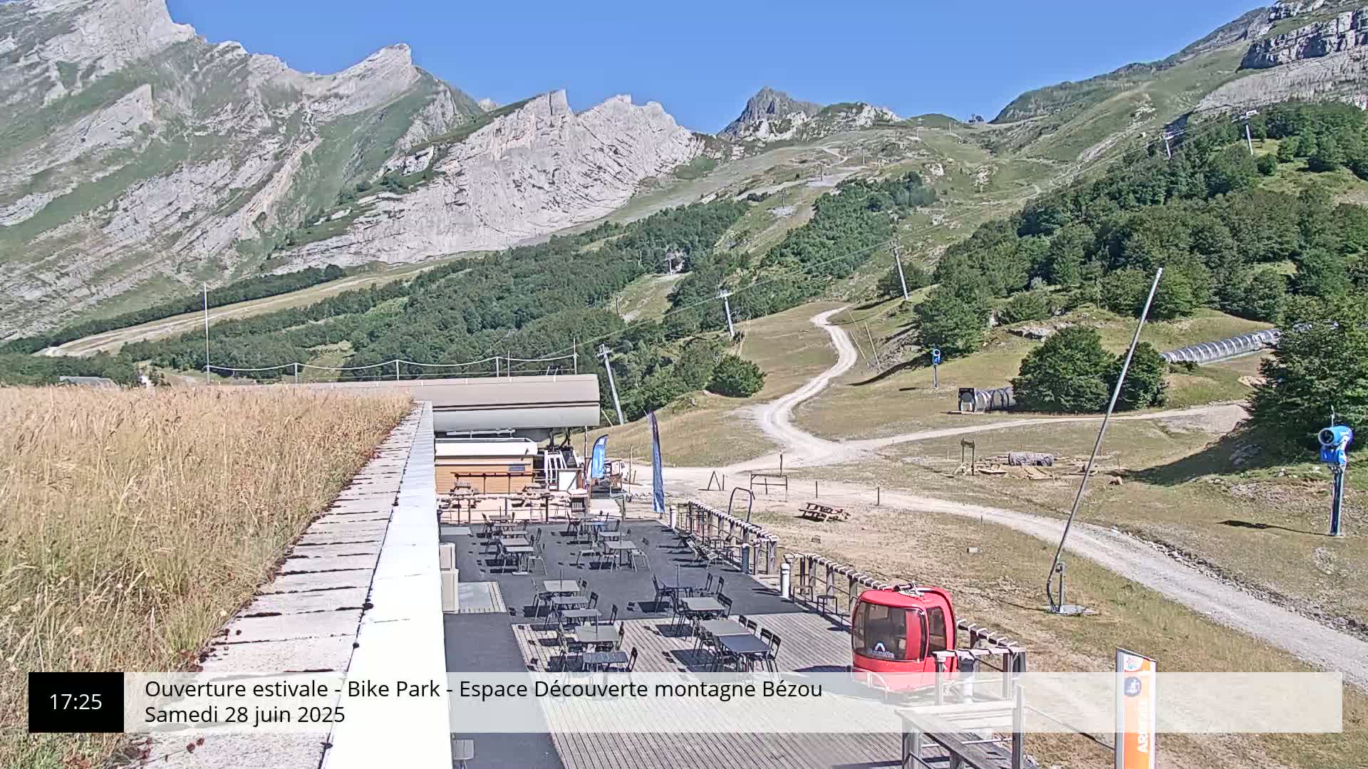 Gourette, 1100 m Espace Bezou Ski Slopes Live Cam - Eaux-Bonnes,  Pyrenees-Atlantiques, Nouvelle-Aquitaine, France 