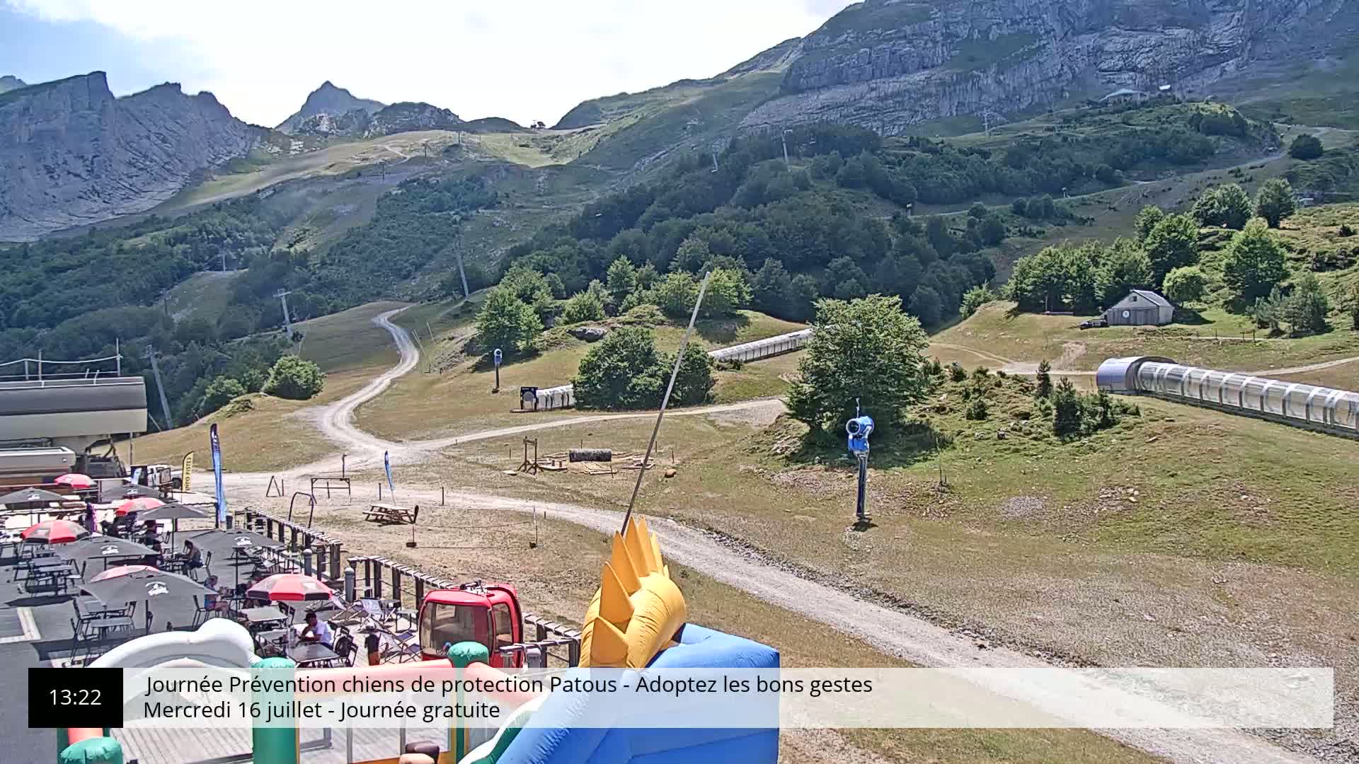 Gourette, 1100 m Espace Bezou Ski Slopes Live Cam - Eaux-Bonnes,  Pyrenees-Atlantiques, Nouvelle-Aquitaine, France 