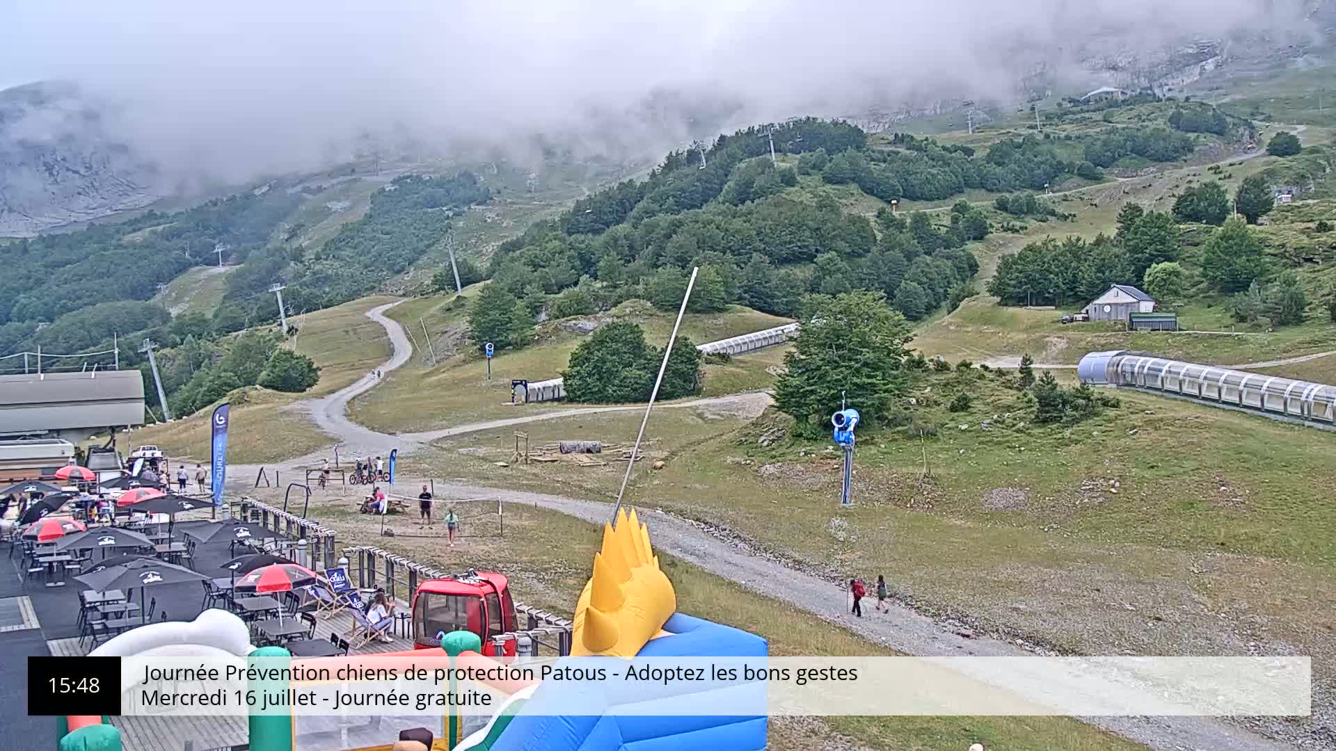 Gourette, 1100 m Espace Bezou Ski Slopes Live Cam - Eaux-Bonnes,  Pyrenees-Atlantiques, Nouvelle-Aquitaine, France 