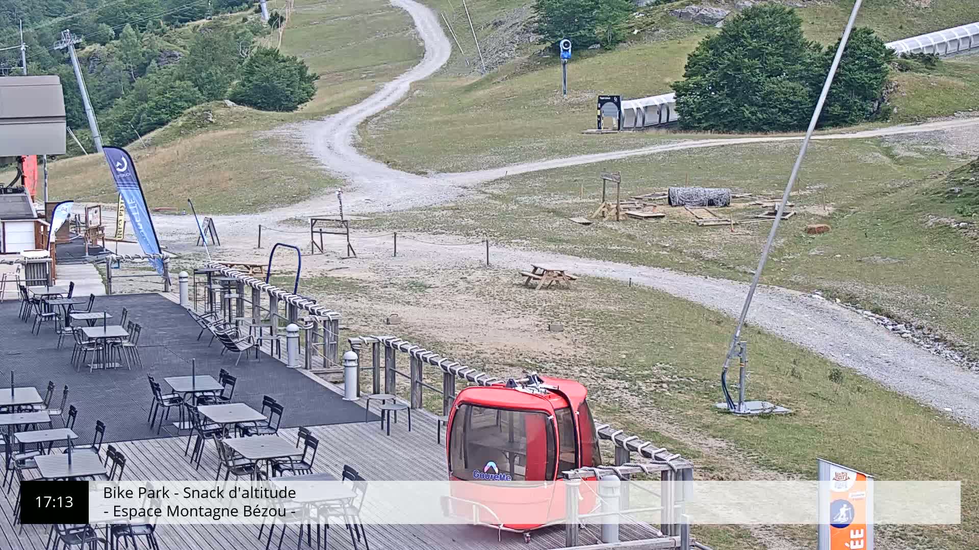 Gourette, 1100 m Espace Bezou Ski Slopes Live Cam - Eaux-Bonnes,  Pyrenees-Atlantiques, Nouvelle-Aquitaine, France 