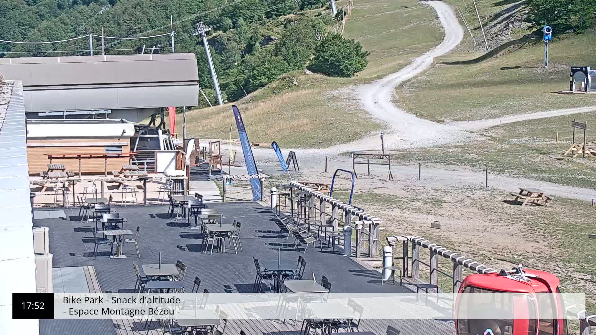 Gourette, 1100 m Espace Bezou Ski Slopes Live Cam - Eaux-Bonnes,  Pyrenees-Atlantiques, Nouvelle-Aquitaine, France 