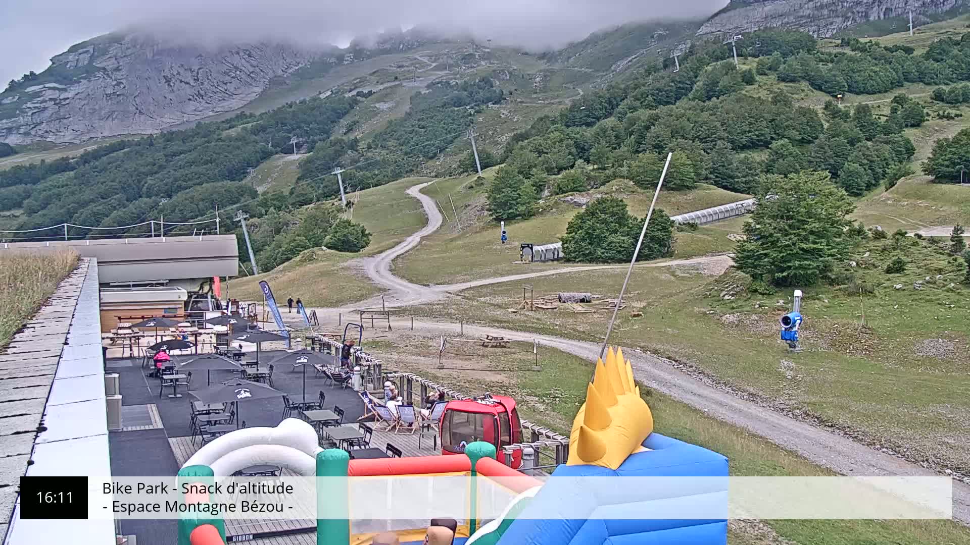 Gourette, 1100 m Espace Bezou Ski Slopes Live Cam - Eaux-Bonnes,  Pyrenees-Atlantiques, Nouvelle-Aquitaine, France 