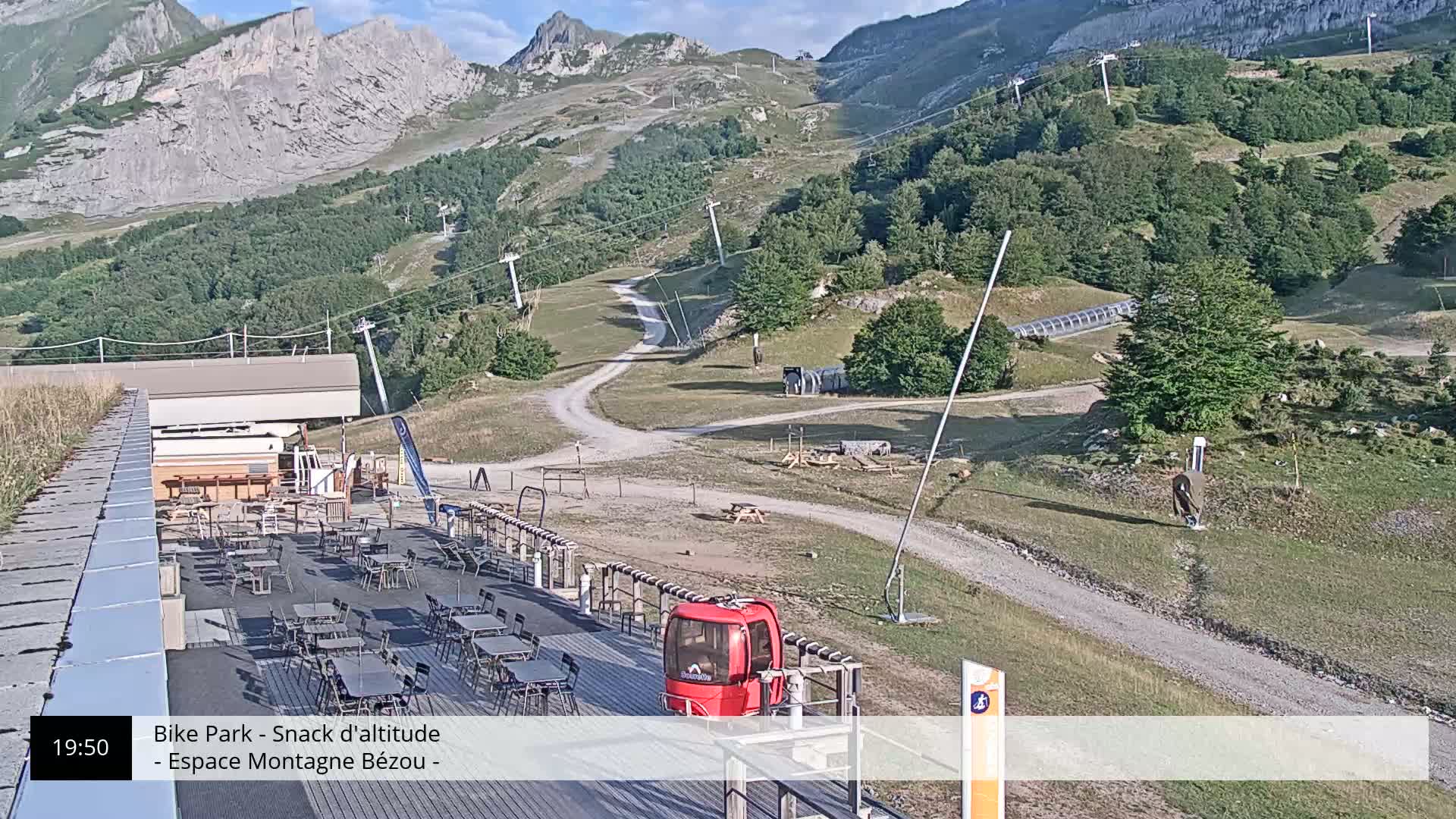 Gourette, 1100 m Espace Bezou Ski Slopes Live Cam - Eaux-Bonnes,  Pyrenees-Atlantiques, Nouvelle-Aquitaine, France 