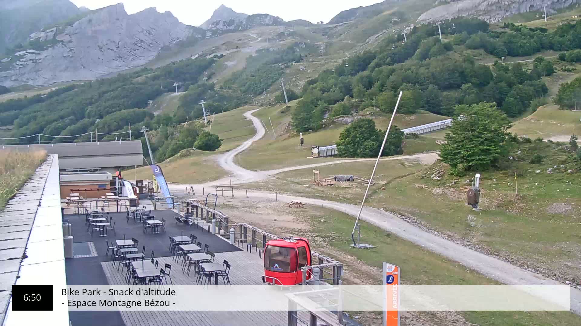 Gourette, 1100 m Espace Bezou Ski Slopes Live Cam - Eaux-Bonnes,  Pyrenees-Atlantiques, Nouvelle-Aquitaine, France 