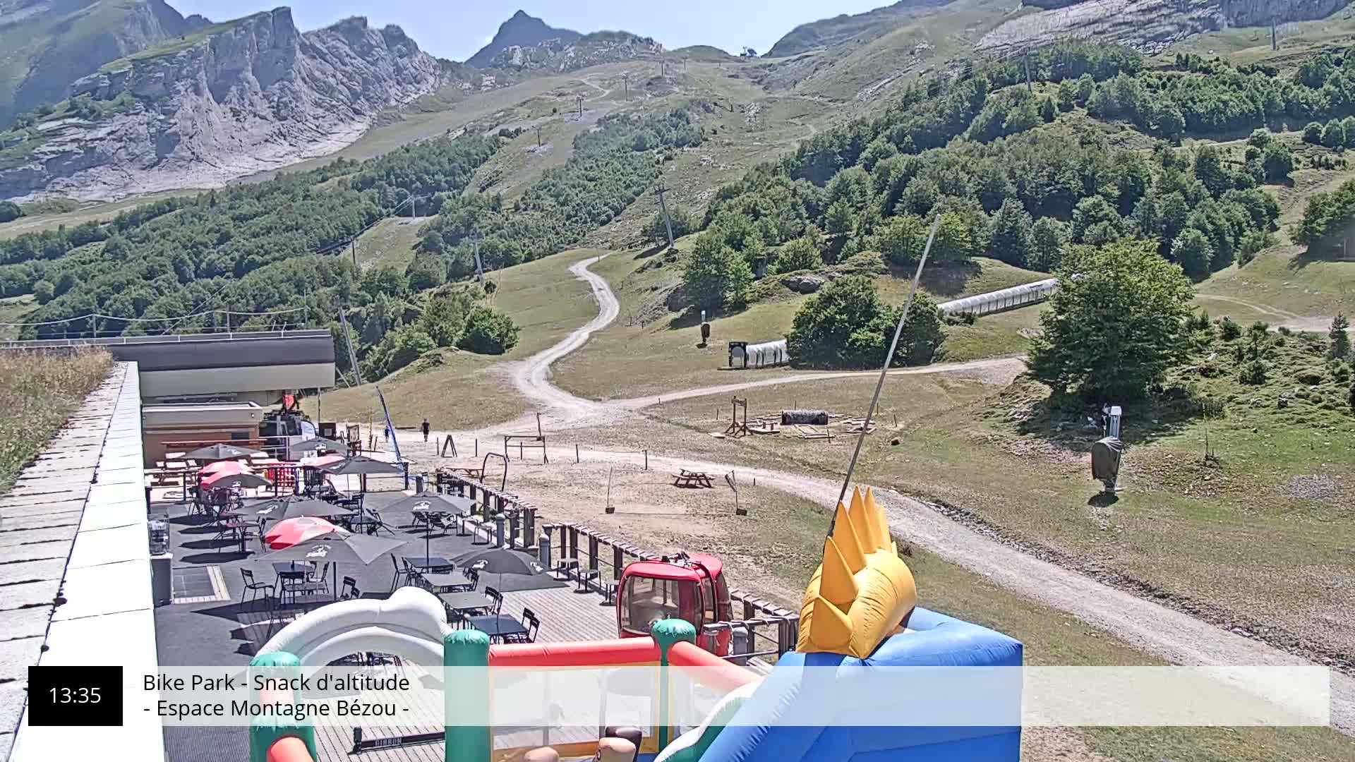 Gourette, 1100 m Espace Bezou Ski Slopes Live Cam - Eaux-Bonnes,  Pyrenees-Atlantiques, Nouvelle-Aquitaine, France 