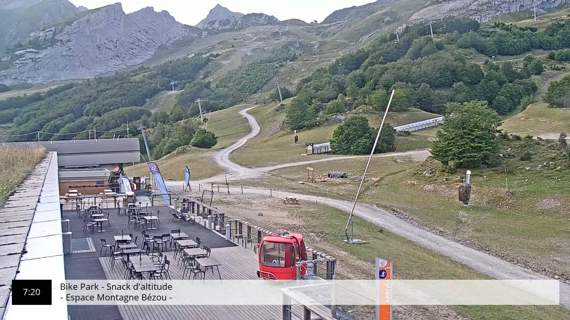 Gourette, 1100 m Espace Bezou Ski Slopes Live Cam - Eaux-Bonnes,  Pyrenees-Atlantiques, Nouvelle-Aquitaine, France 